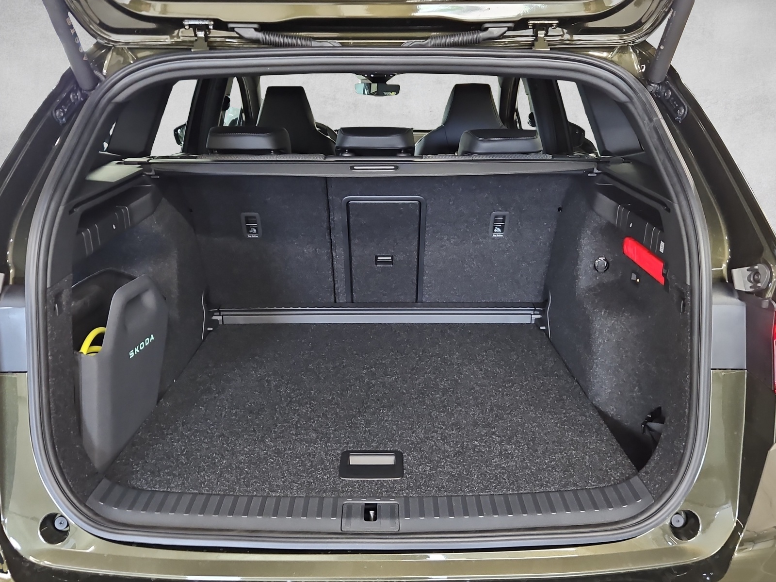 SKODA Enyaq 4x4 RS-image-13