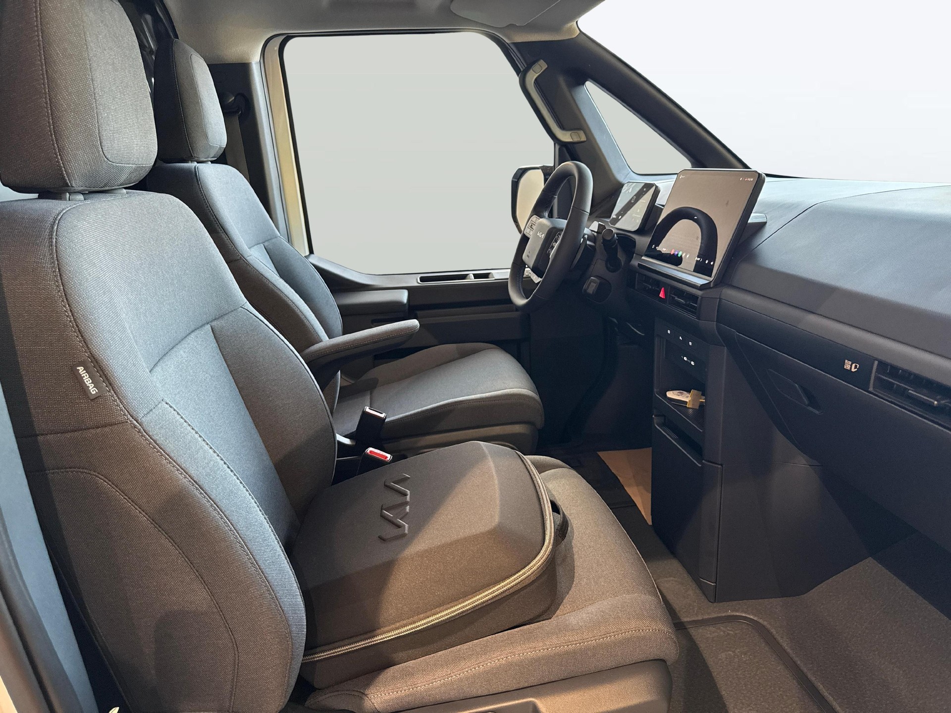 KIA PV5 Cargo 51.5 kWh Essential-image-7
