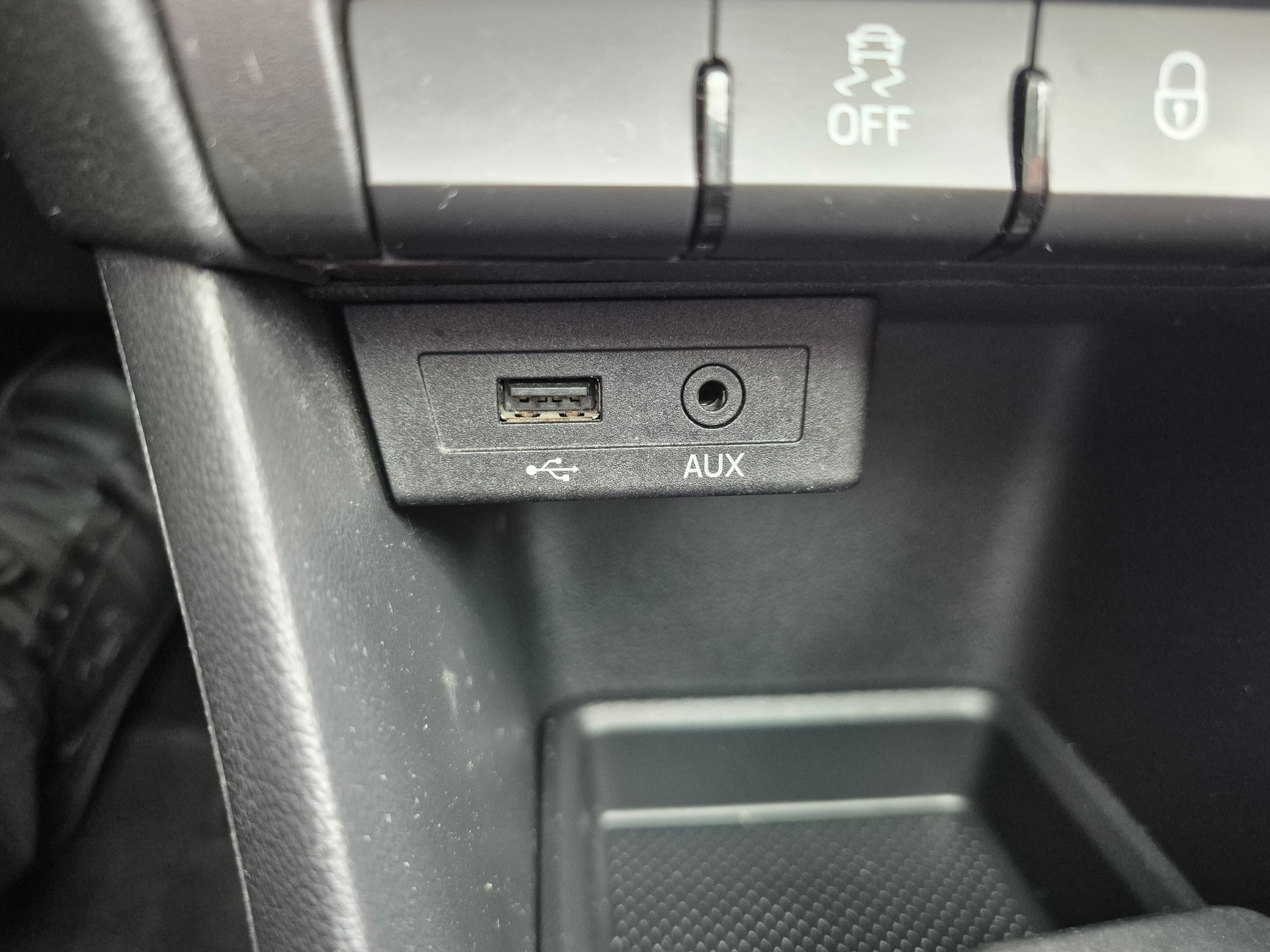 SKODA Rapid Spaceback 1.2 TSI Ambition-image-10