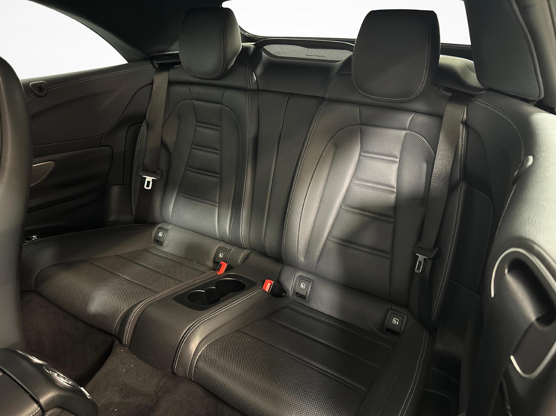 MERCEDES-BENZ E 53 AMG 4matic+ Cabriolet-image-4