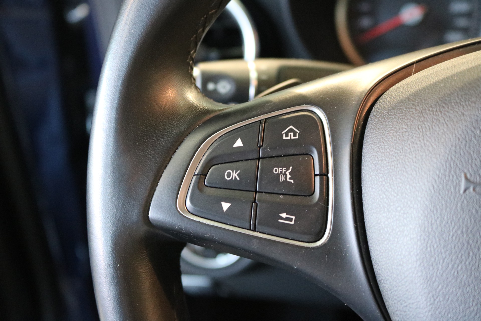 MERCEDES-BENZ C 220 BlueTEC Exclusive 7G-Tronic-image-27