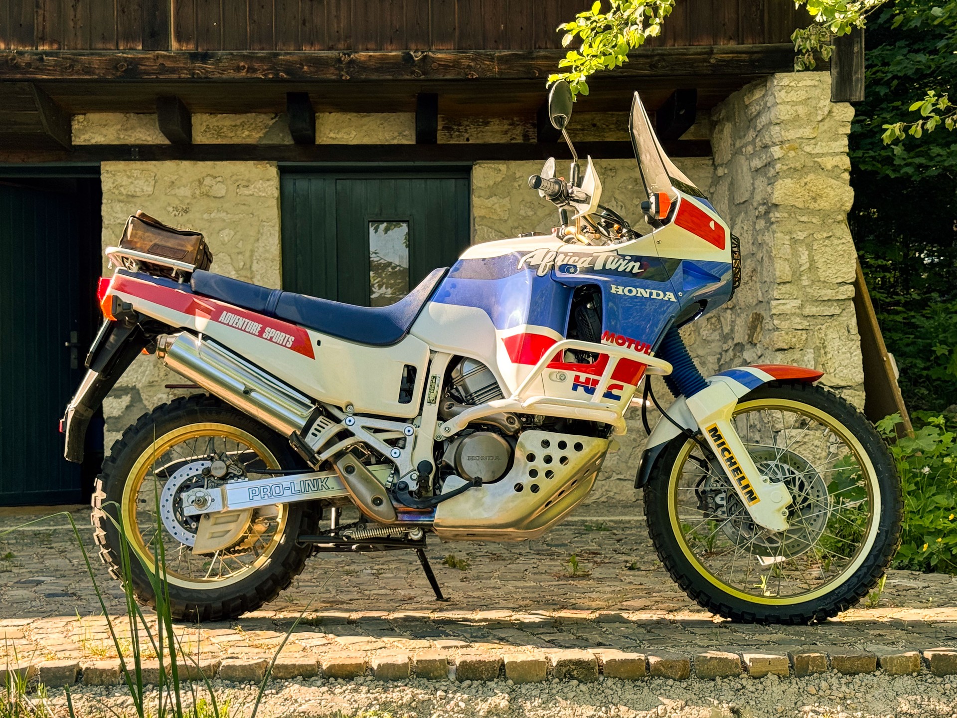 HONDA XRV 650 Africa Twin-image-1