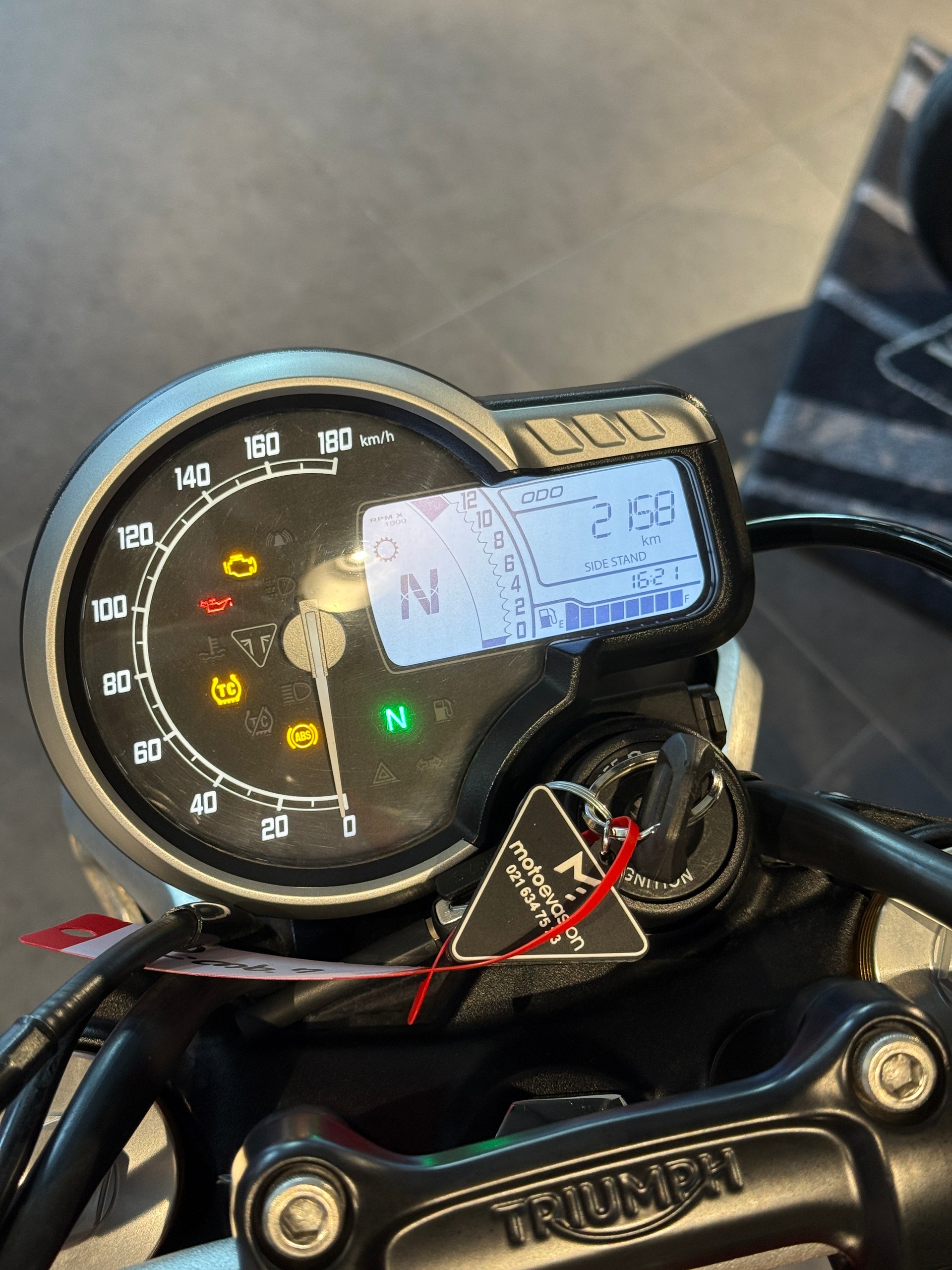TRIUMPH Speed 400-image-4