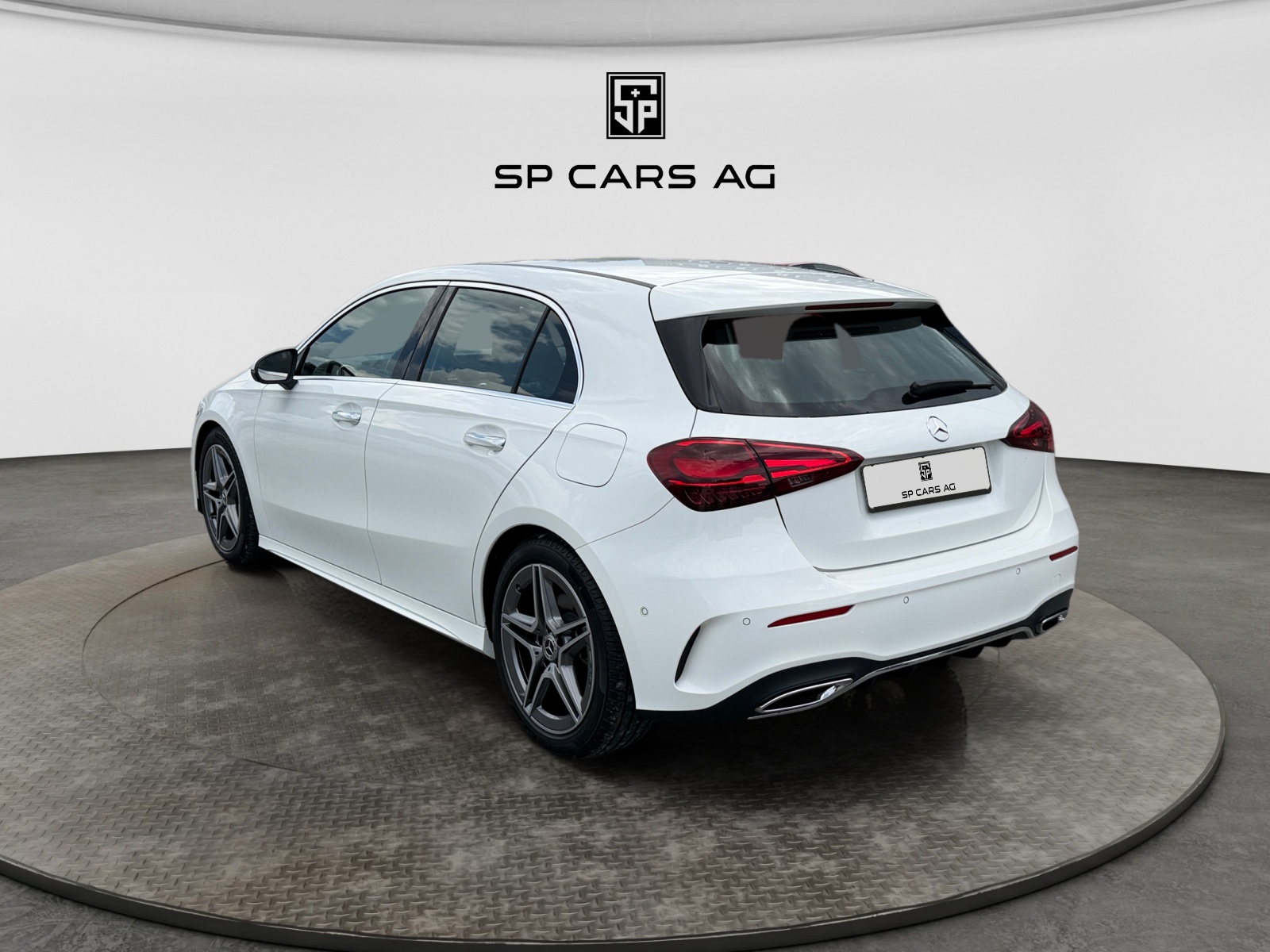 MERCEDES-BENZ A 250 4Matic 8G-DCT AMG-LINE-showroom-element-2