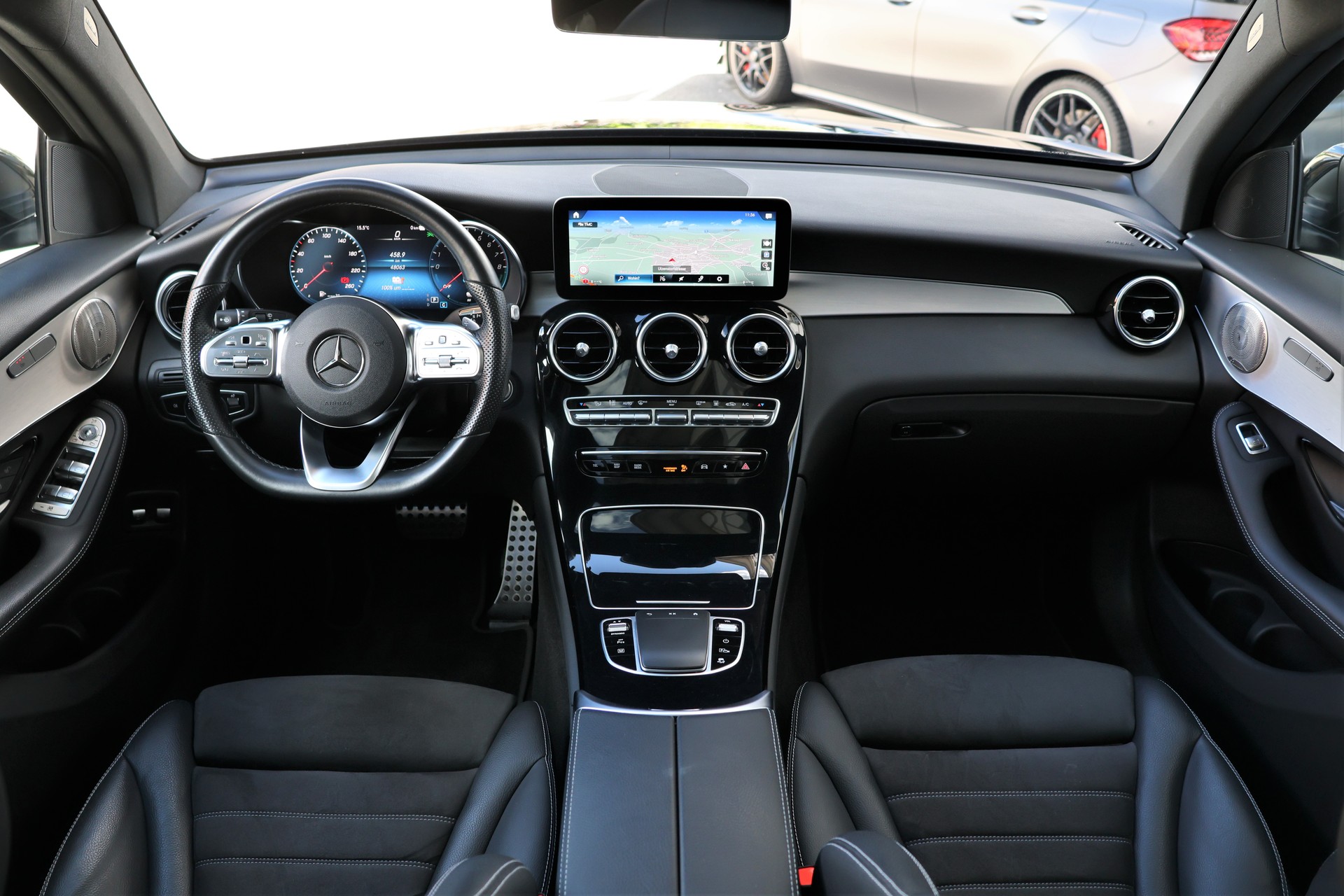 MERCEDES-BENZ GLC 300 e AMG Line 4Matic 9G-Tronic (CH) + 2.0T AHK-image-16