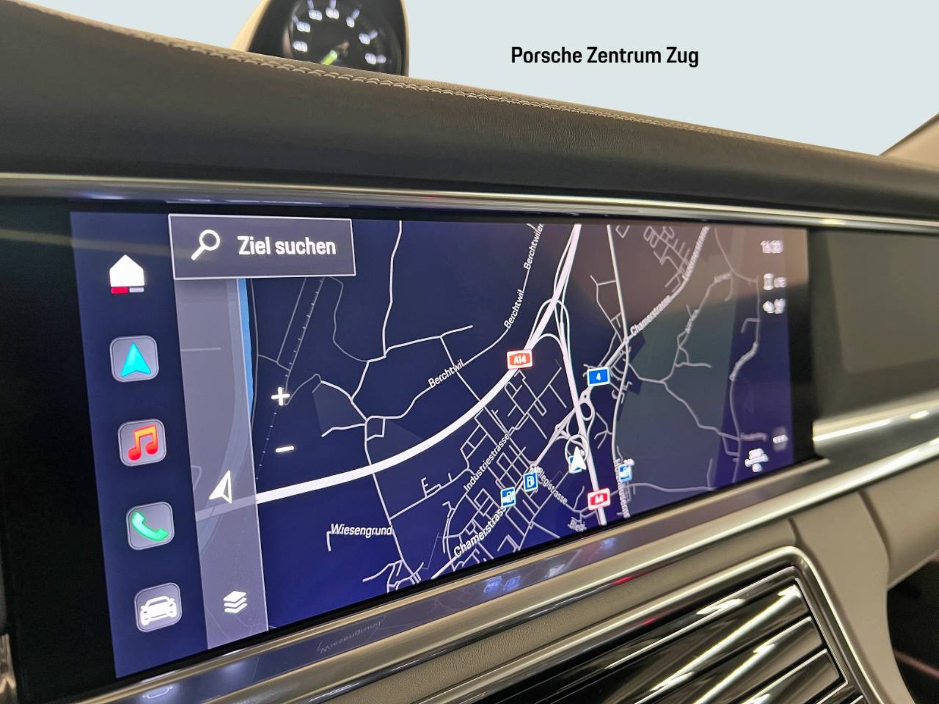 PORSCHE Panamera 4S E-Hybrid-image-31
