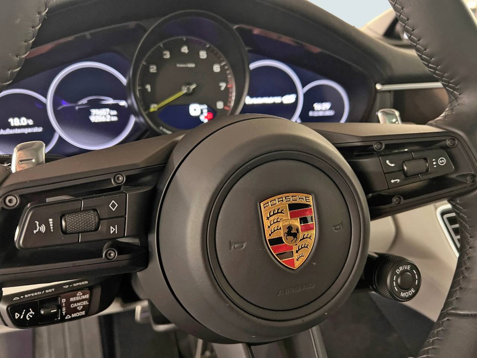PORSCHE Panamera 4S E-Hybrid-image-15