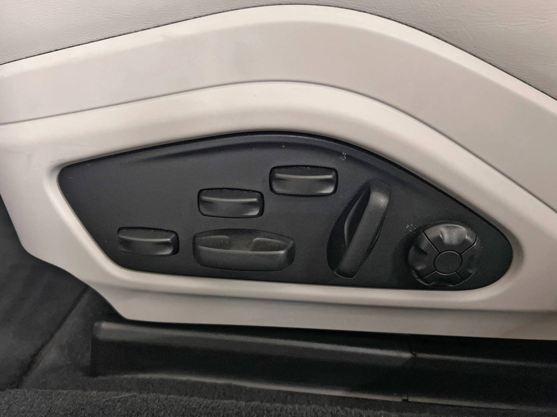 PORSCHE Panamera 4S E-Hybrid-image-20