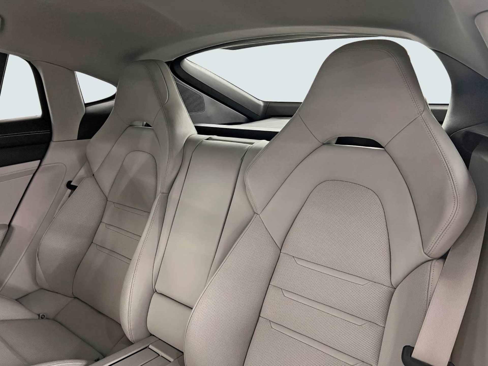 PORSCHE Panamera 4S E-Hybrid-image-21