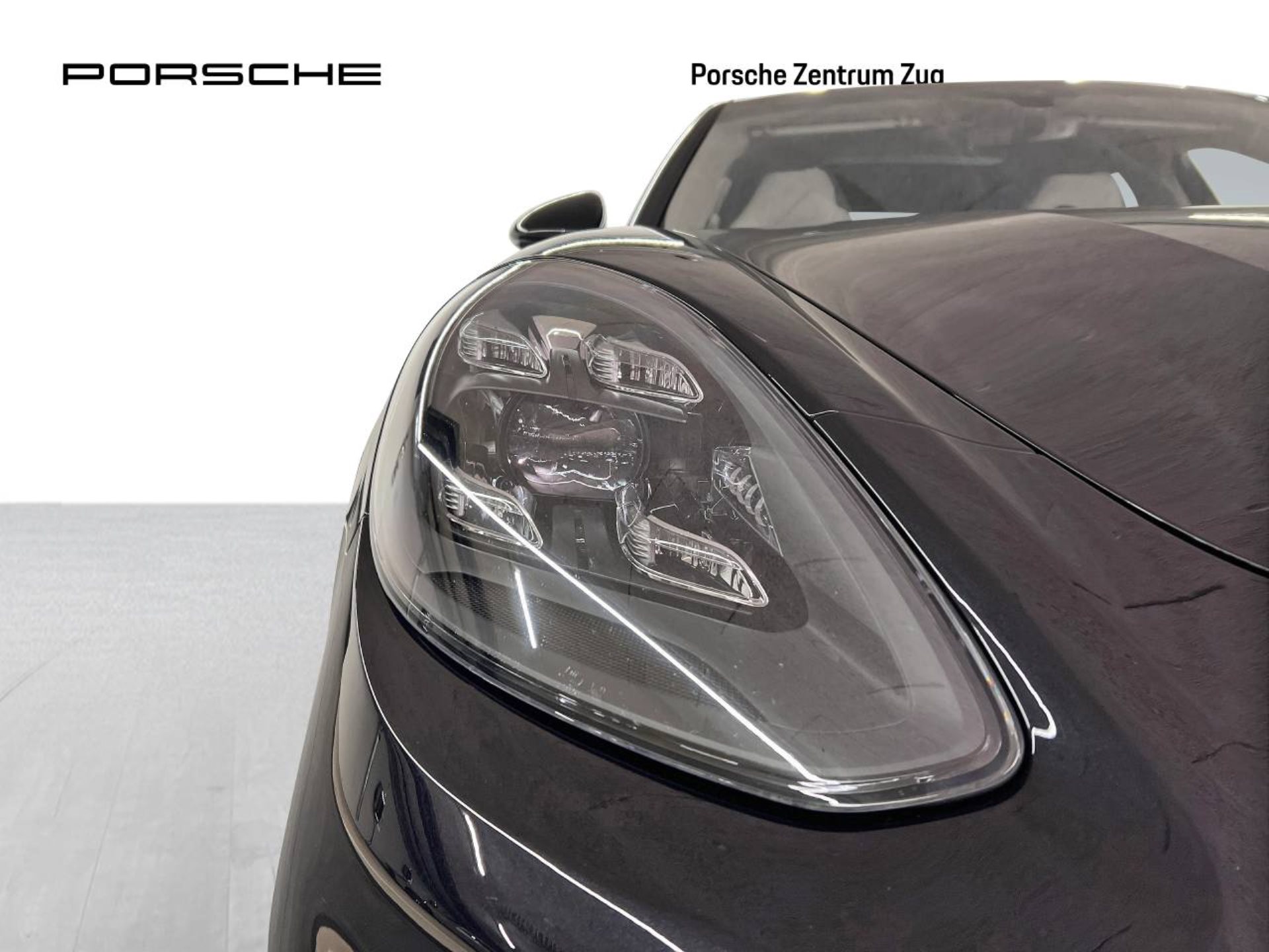 PORSCHE Panamera 4S E-Hybrid-image-11