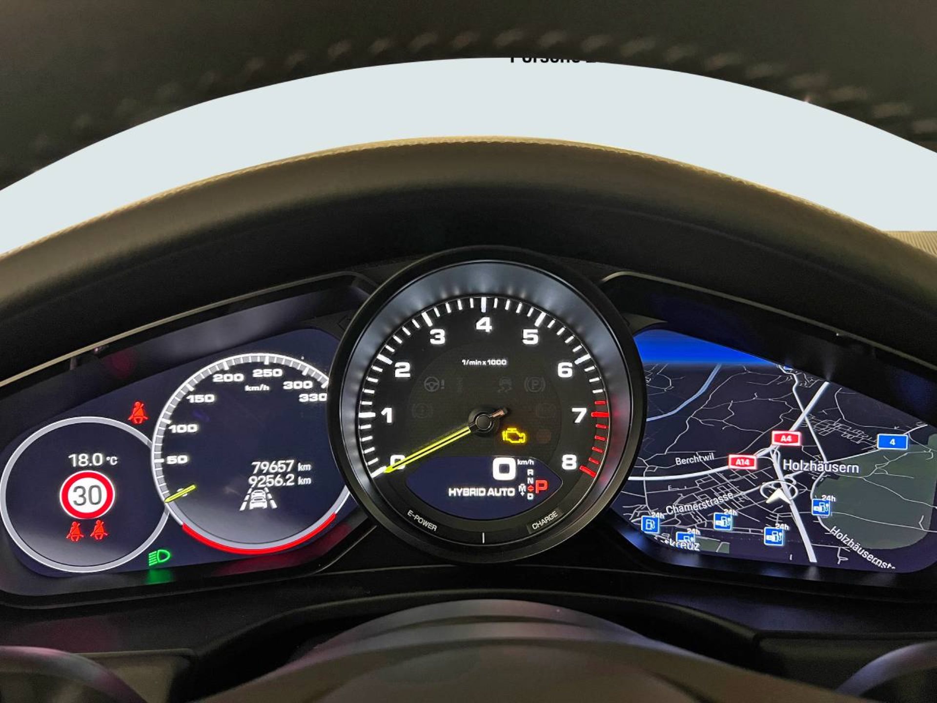 PORSCHE Panamera 4S E-Hybrid-image-24