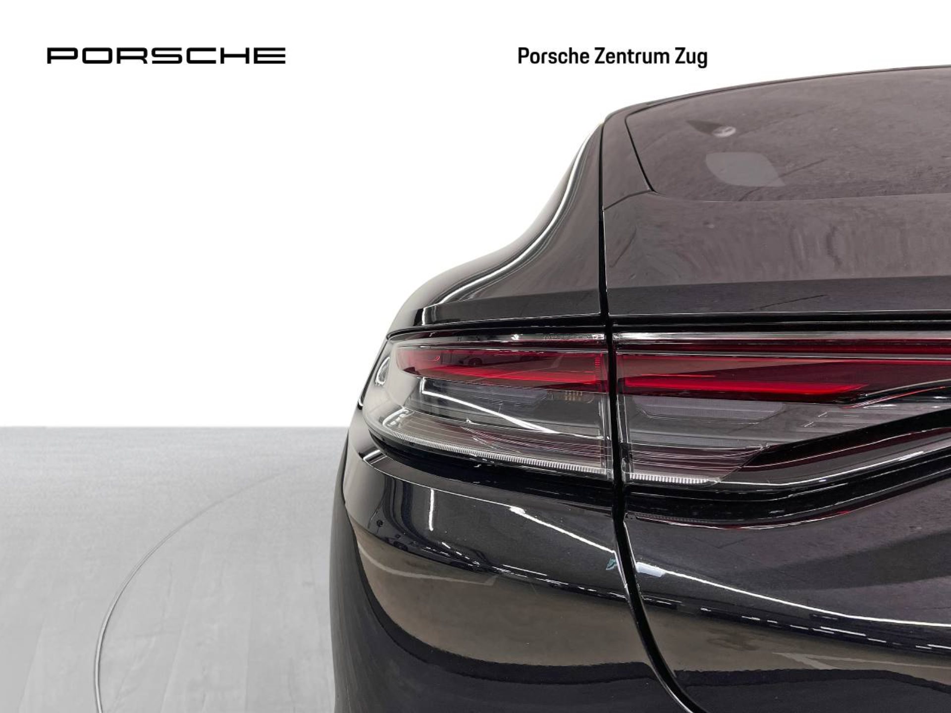 PORSCHE Panamera 4S E-Hybrid-image-12
