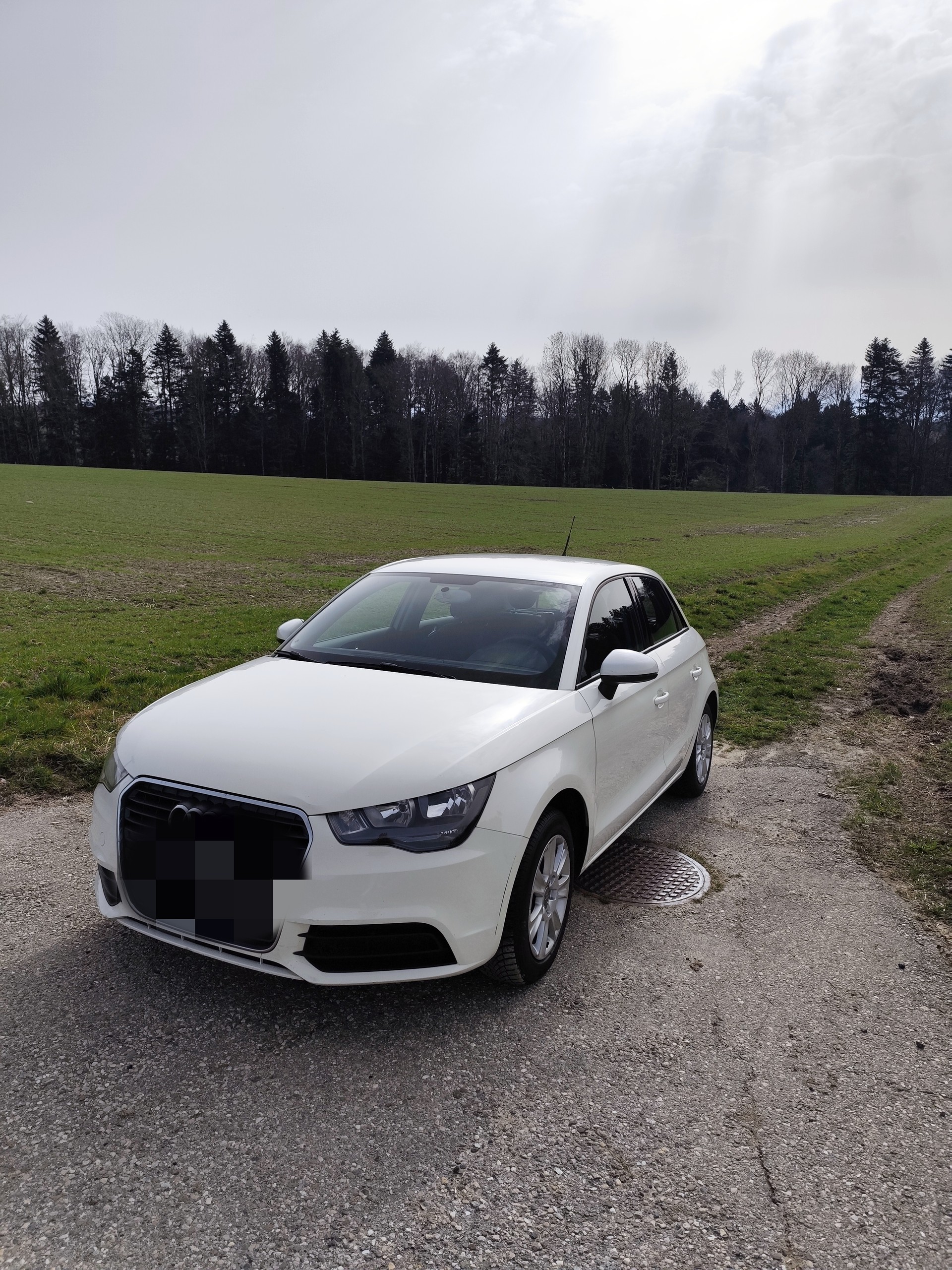 AUDI A1 1.4 TFSI Attraction s-tronic-image-0