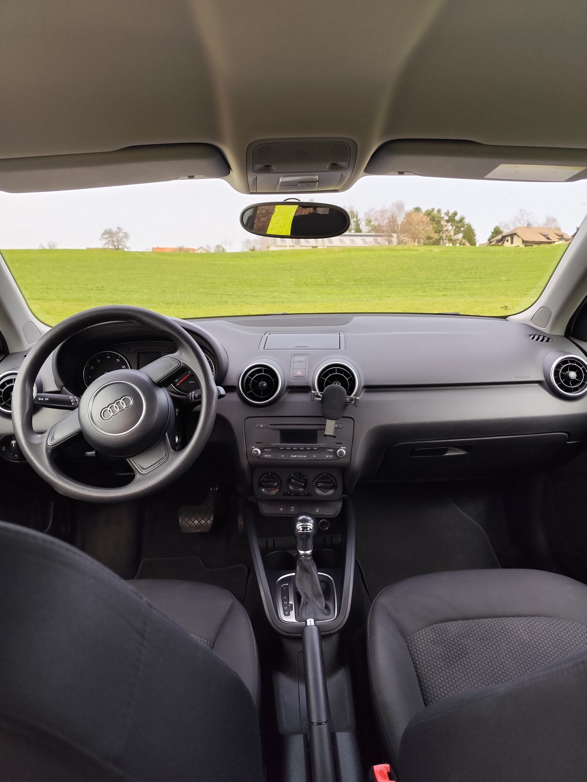 AUDI A1 1.4 TFSI Attraction s-tronic-image-4