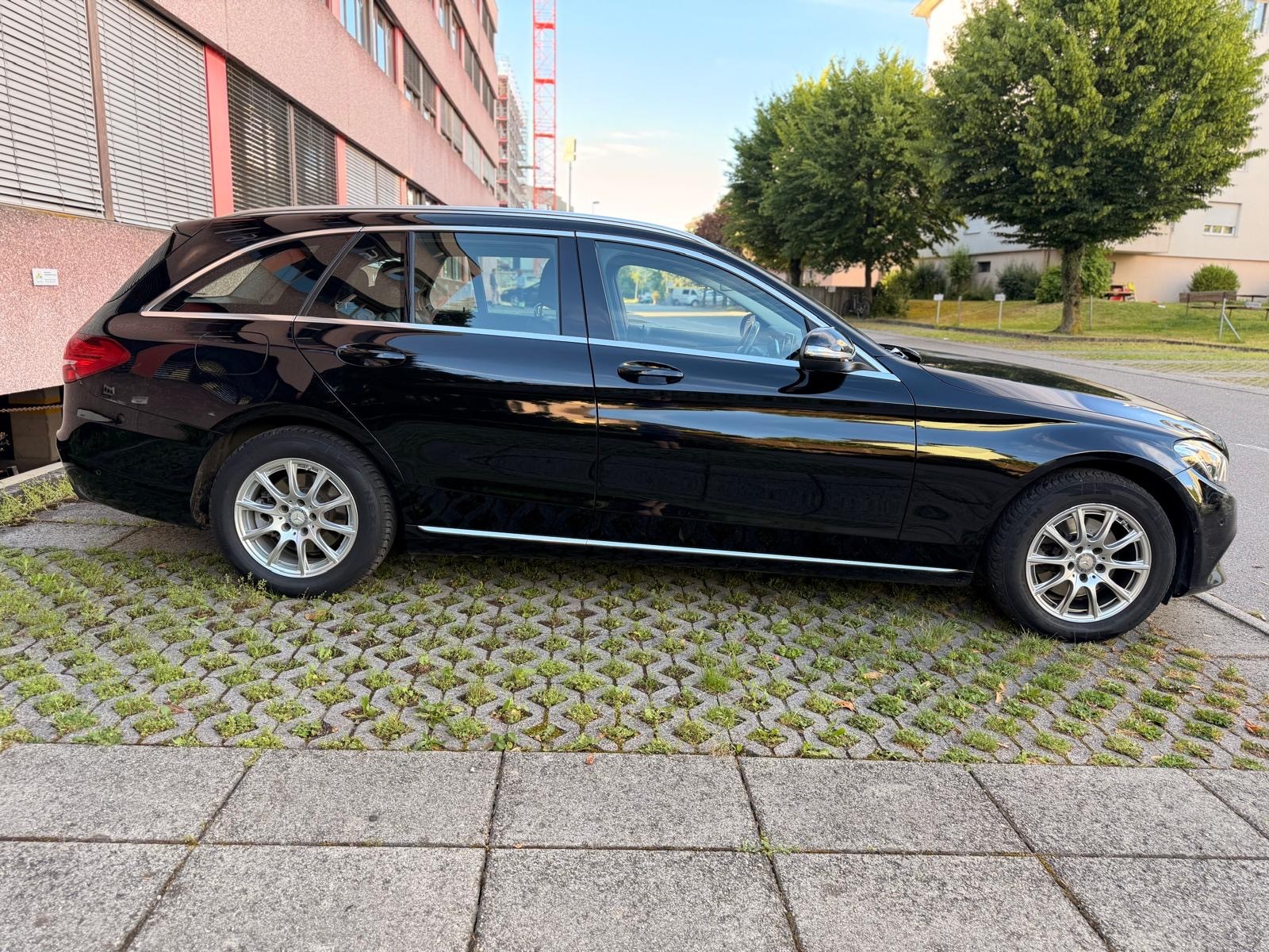 MERCEDES-BENZ C 220 BlueTEC-image-3