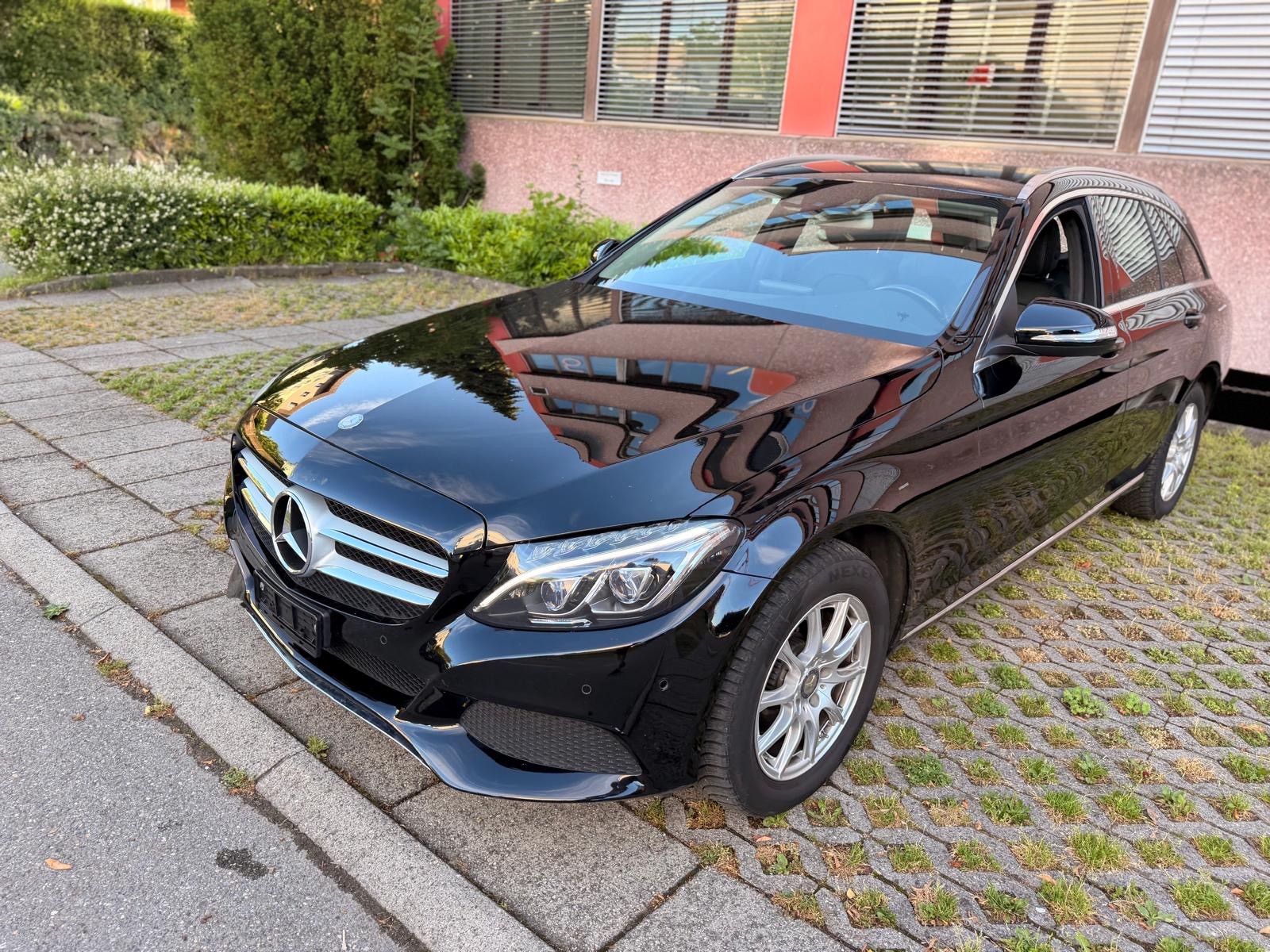 MERCEDES-BENZ C 220 BlueTEC-image-1