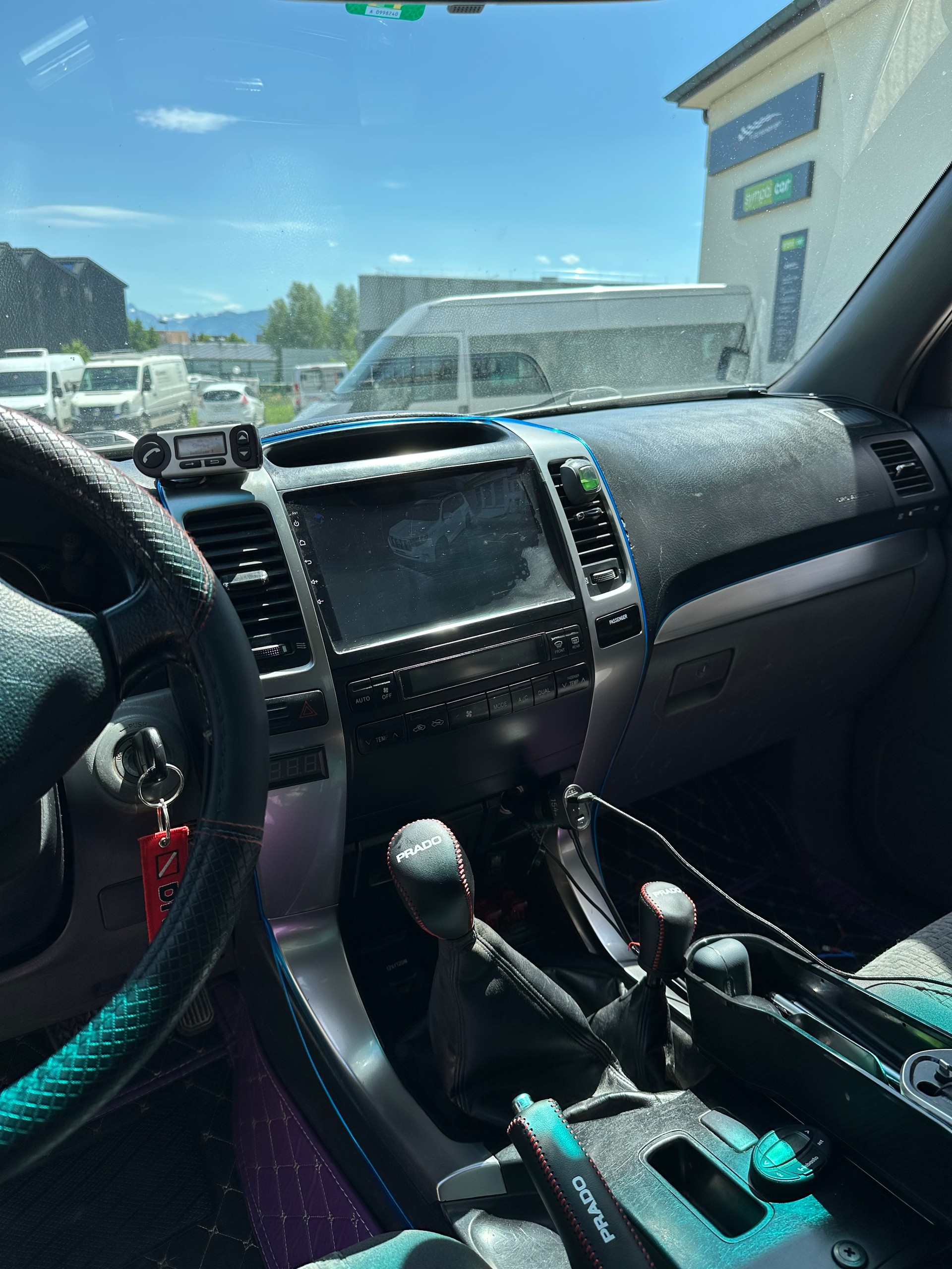 TOYOTA LAND CRUISER-image-5