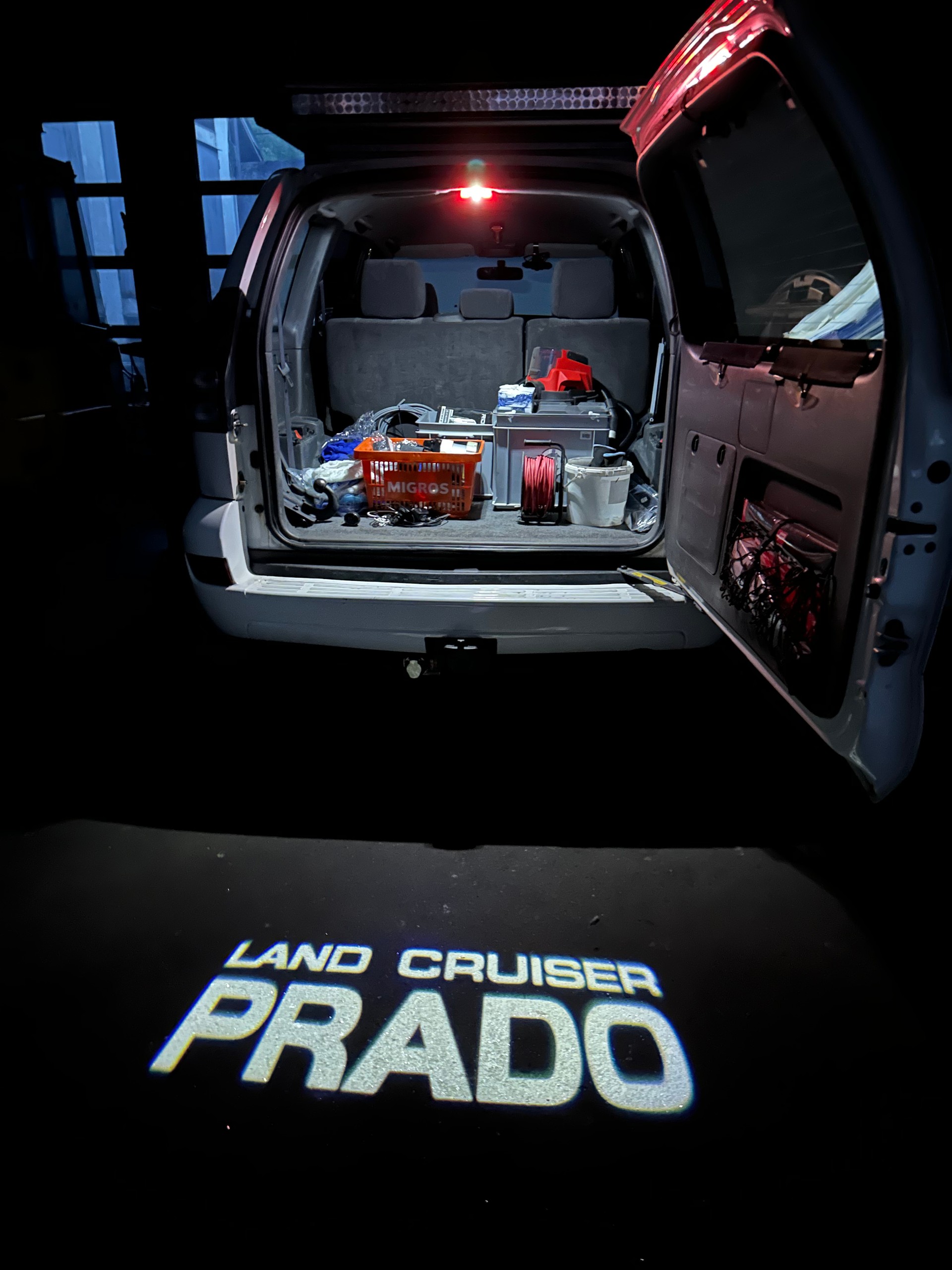 TOYOTA LAND CRUISER-image-4
