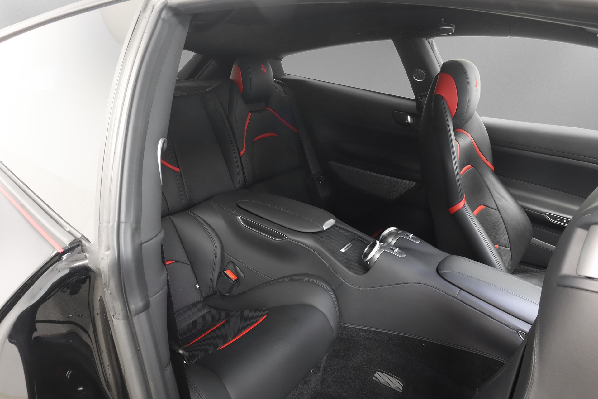 FERRARI GTC 4 Lusso T-image-13