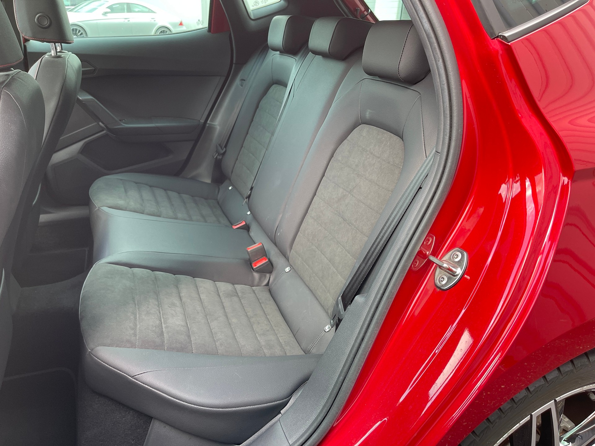 SEAT Ibiza 1.5 EcoTSI Hola FR DSG-image-5