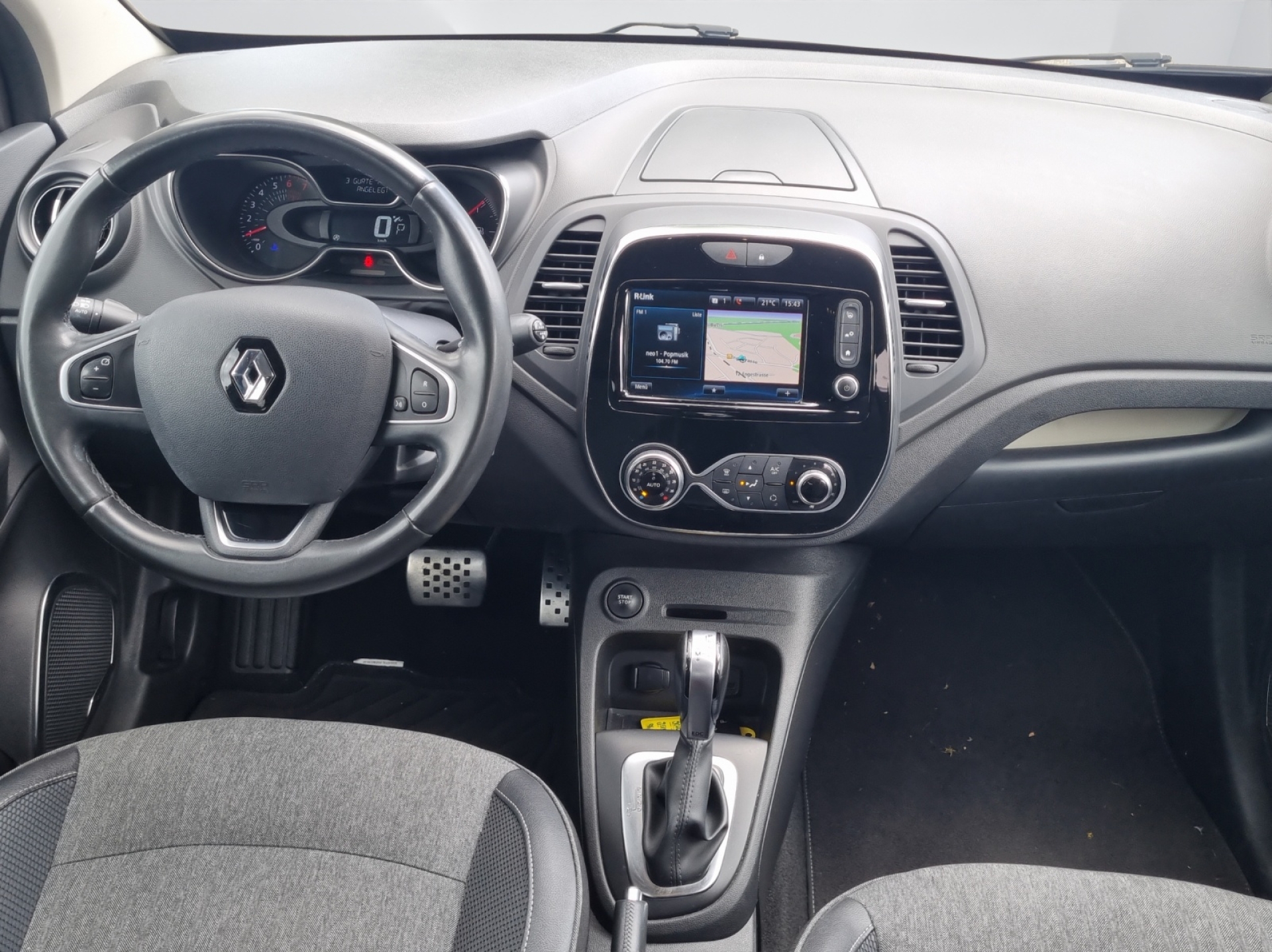 RENAULT Captur 1.2 TCe 90th Anniv. EDC S/S-image-10