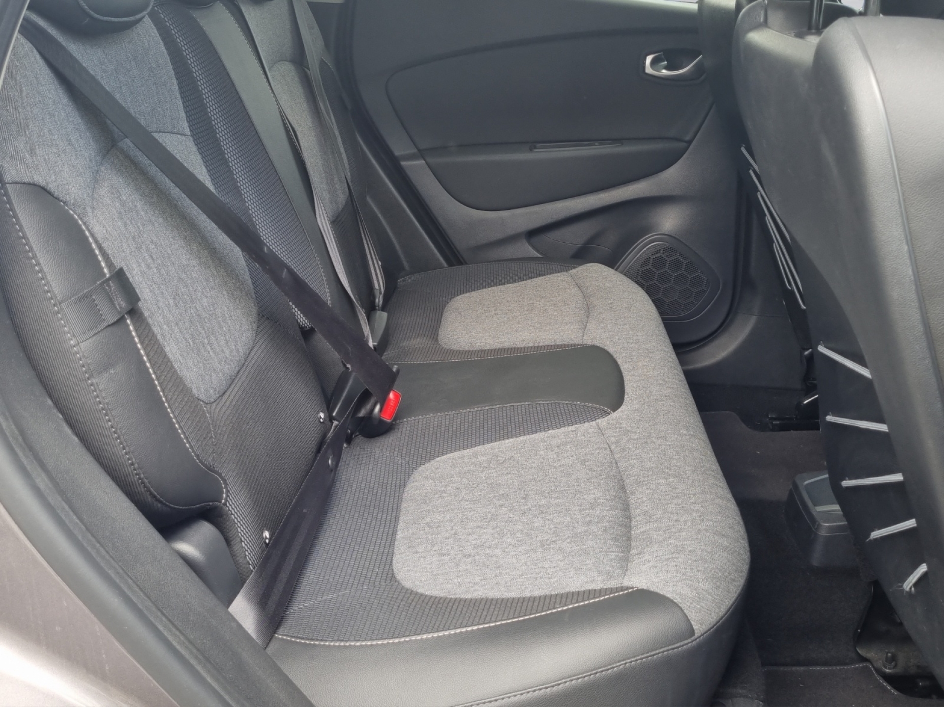RENAULT Captur 1.2 TCe 90th Anniv. EDC S/S-image-12