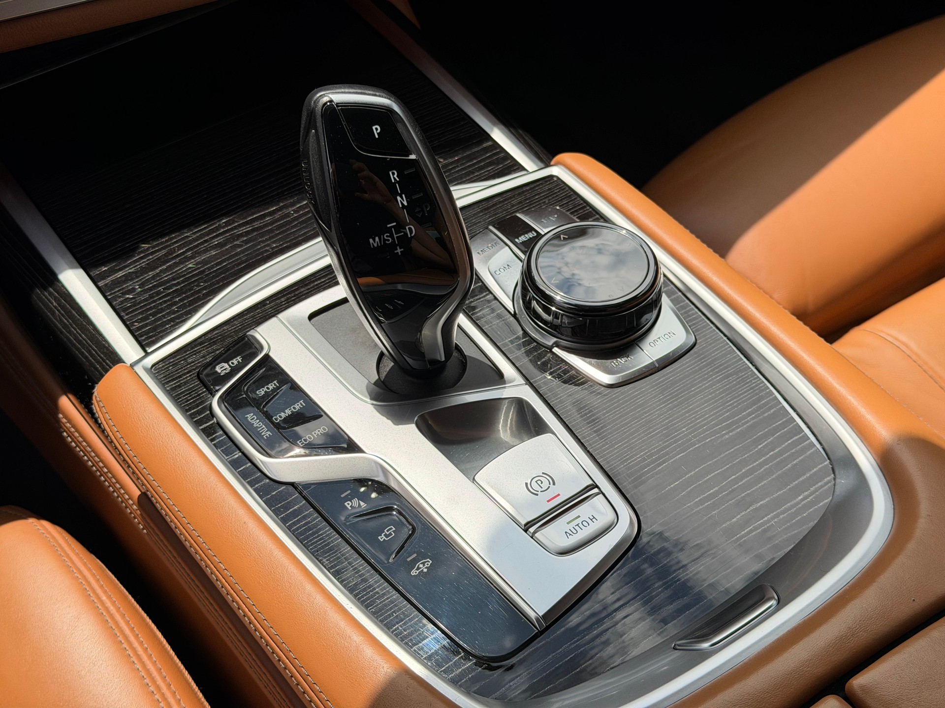 BMW 740d xDrive Steptronic-image-16
