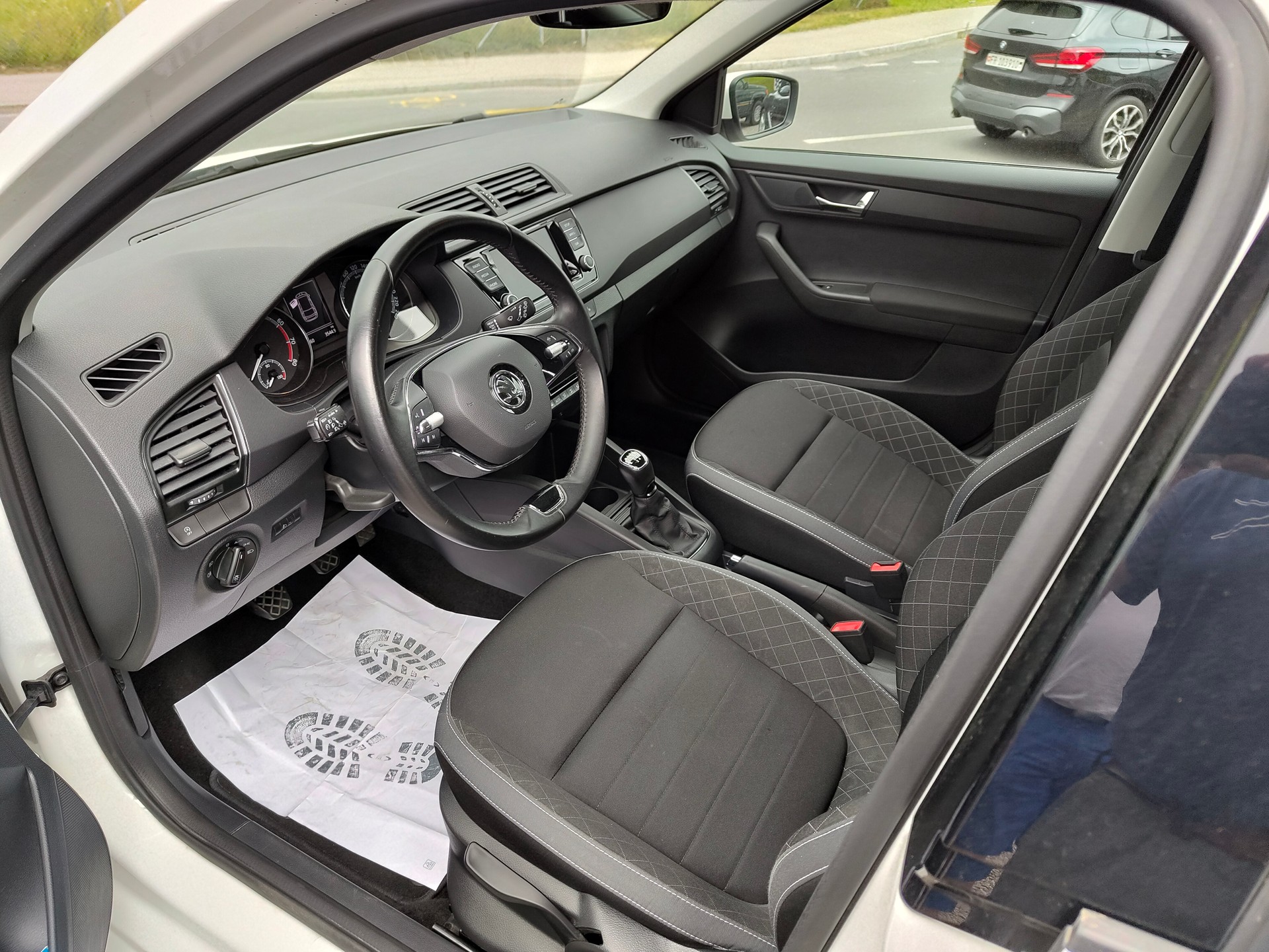 SKODA Fabia Combi 1.0 TSI Ambition-image-3