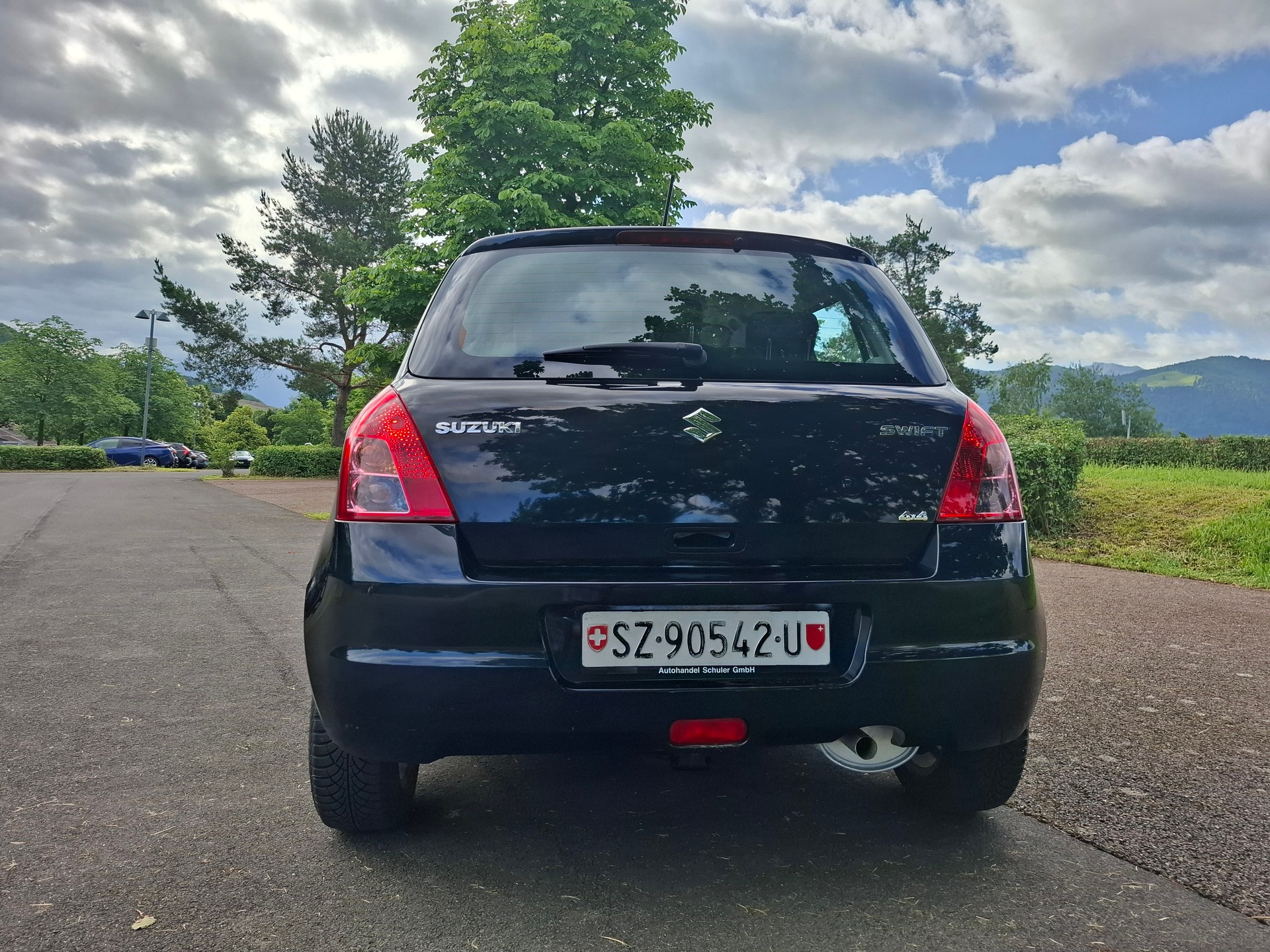 SUZUKI Swift 1.3i 16V GL Top 4x4-image-7