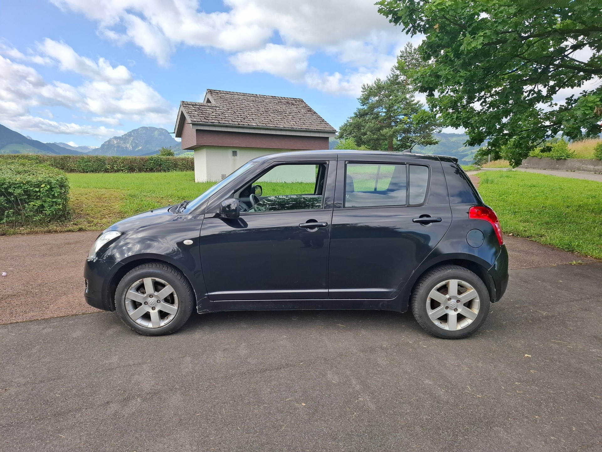 SUZUKI Swift 1.3i 16V GL Top 4x4-image-3