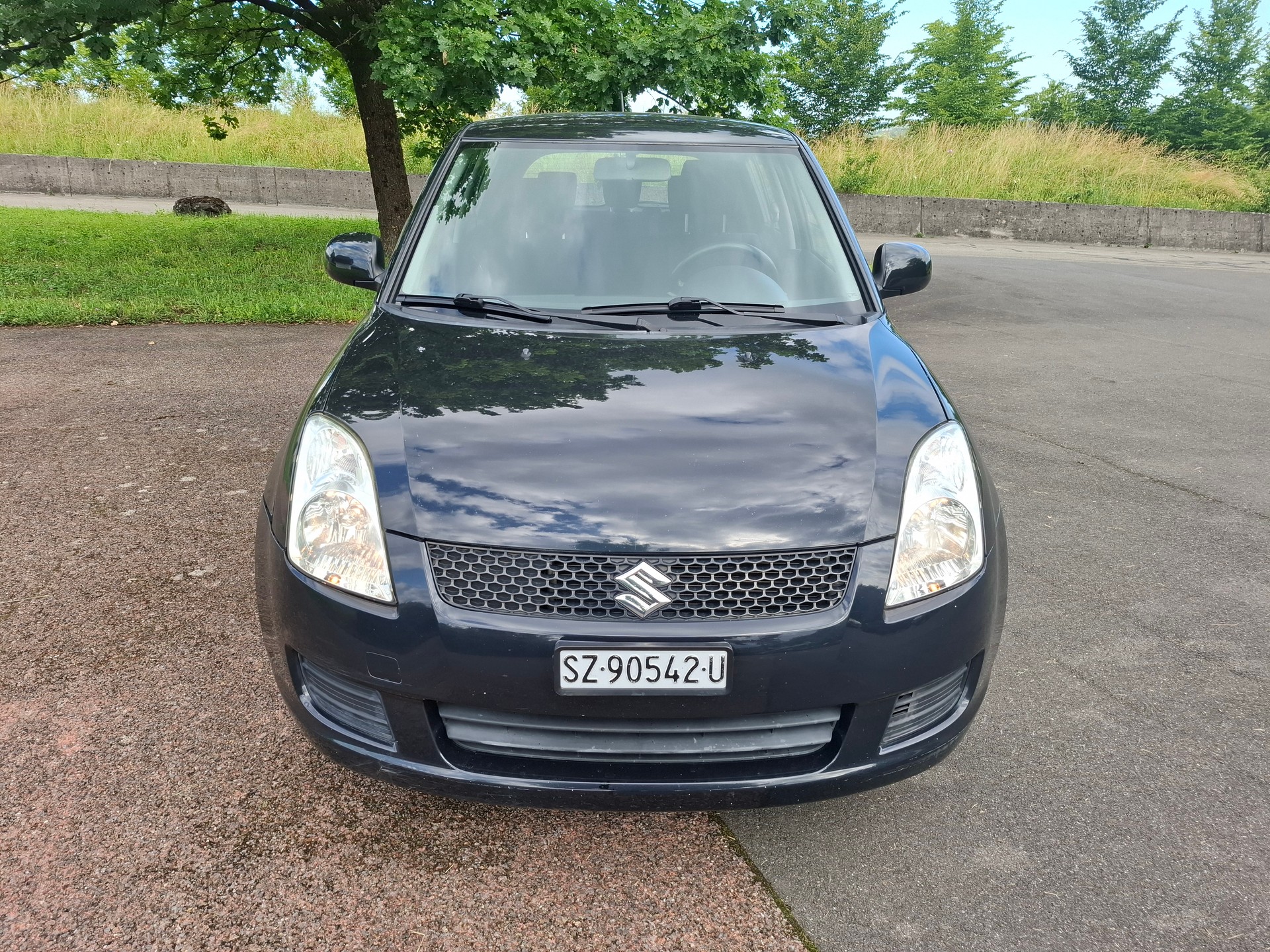 SUZUKI Swift 1.3i 16V GL Top 4x4-image-1