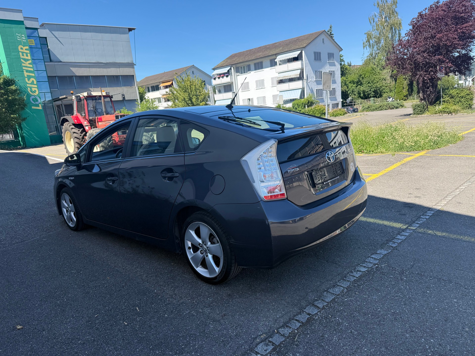 TOYOTA Prius 1.8 16V HSD Sol-image-3