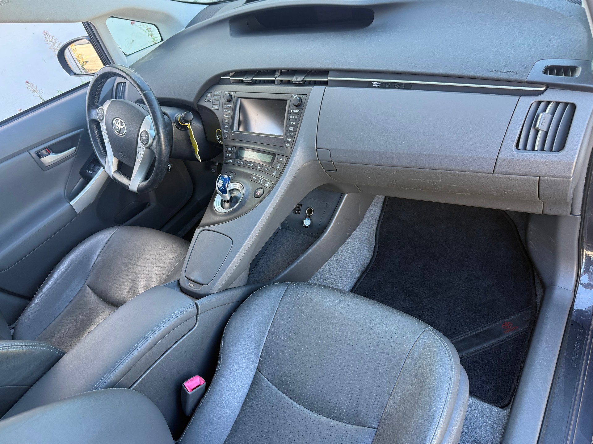 TOYOTA Prius 1.8 16V HSD Sol-image-5