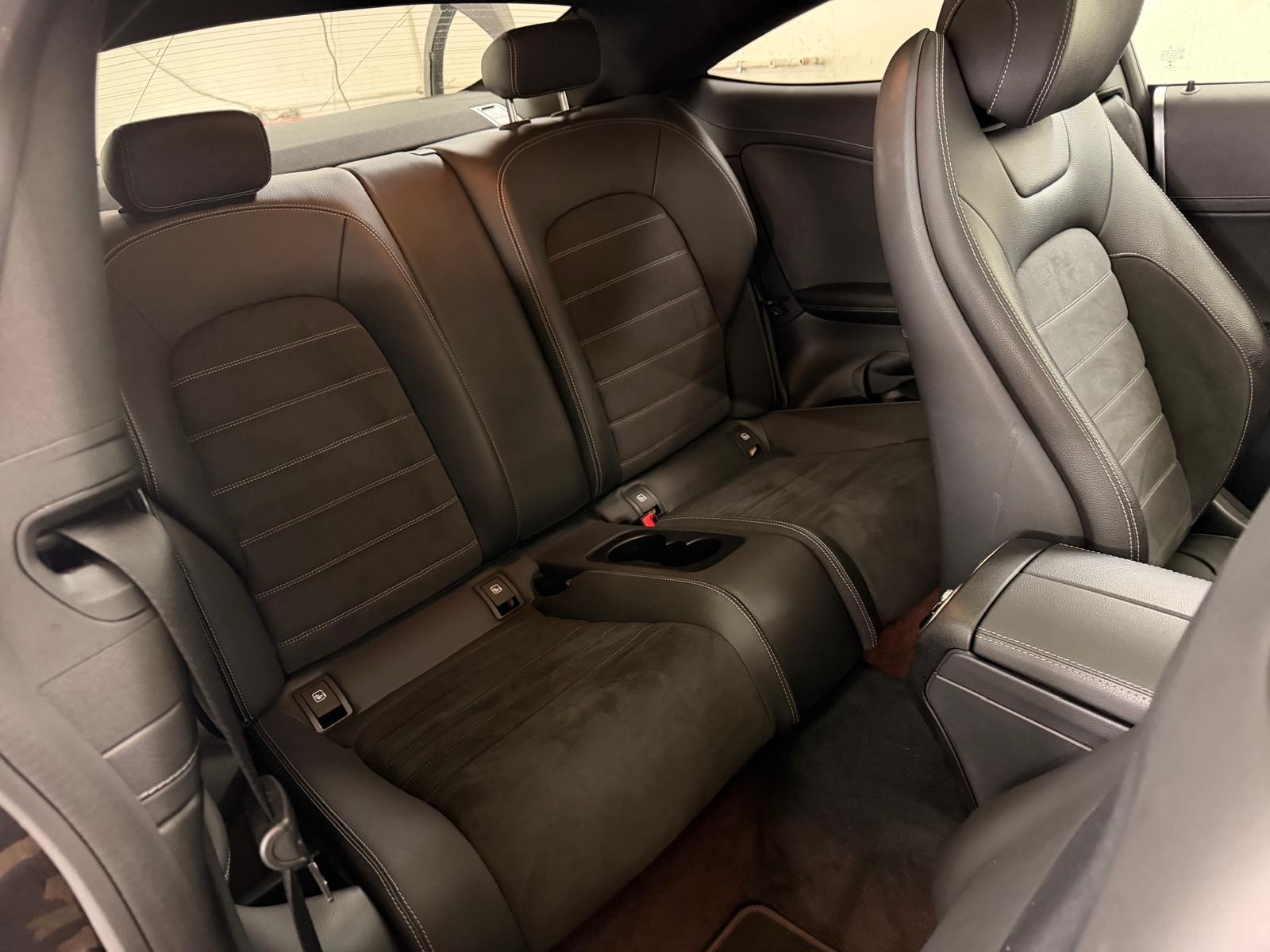 MERCEDES-BENZ C 300 Coupé 4Matic AMG Line 9G-tronic-image-9
