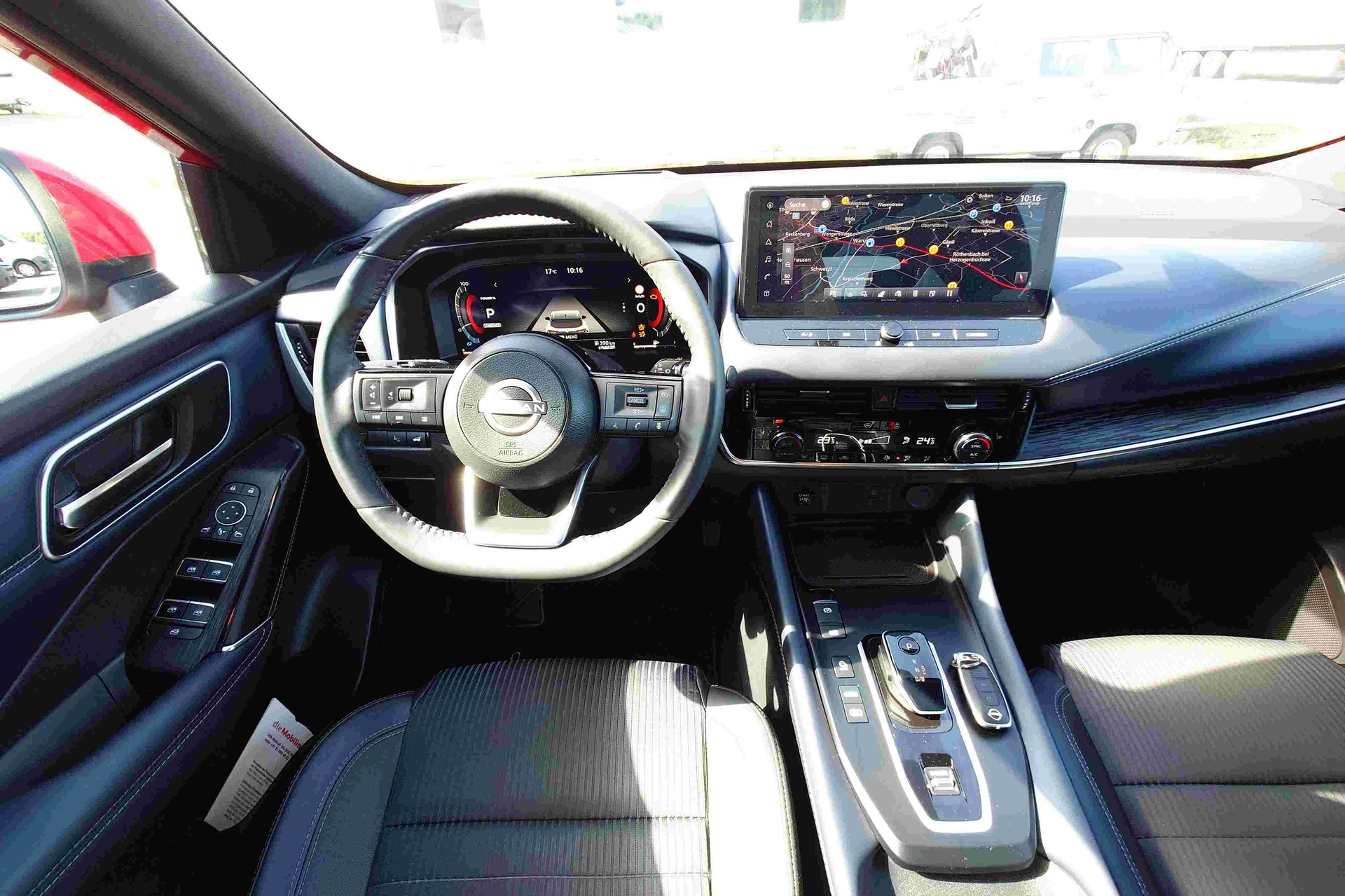 NISSAN Qashqai 1.5 VC-T Tekna-image-9