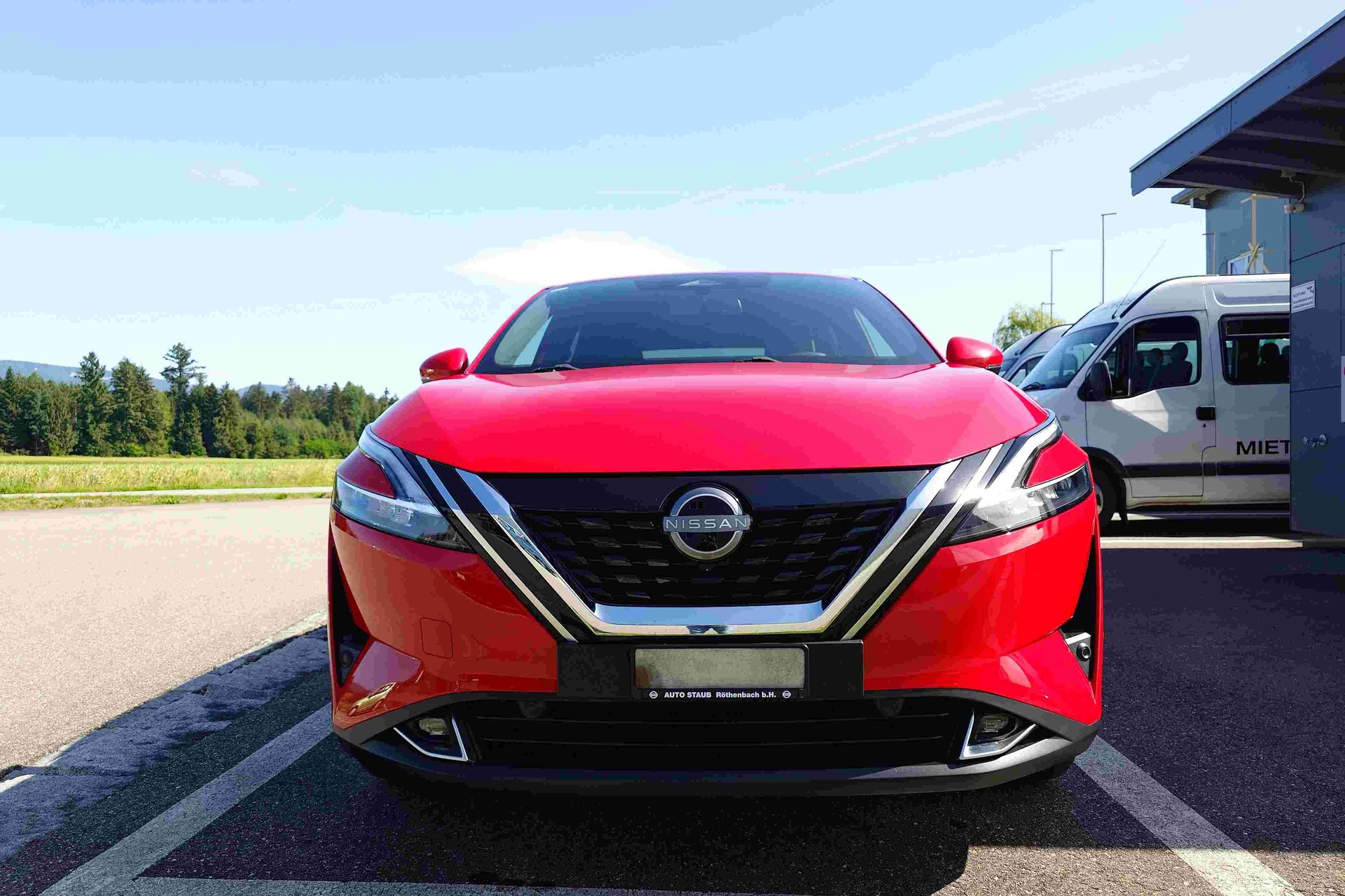 NISSAN Qashqai 1.5 VC-T Tekna-image-2