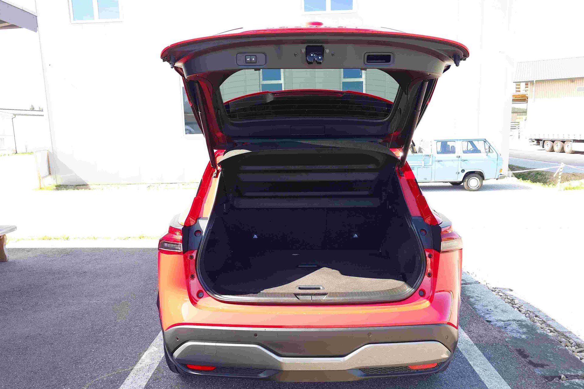 NISSAN Qashqai 1.5 VC-T Tekna-image-5