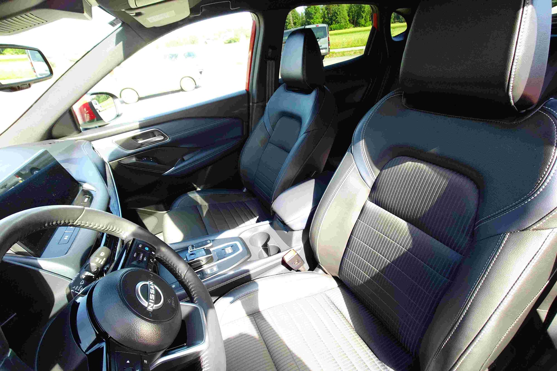 NISSAN Qashqai 1.5 VC-T Tekna-image-8