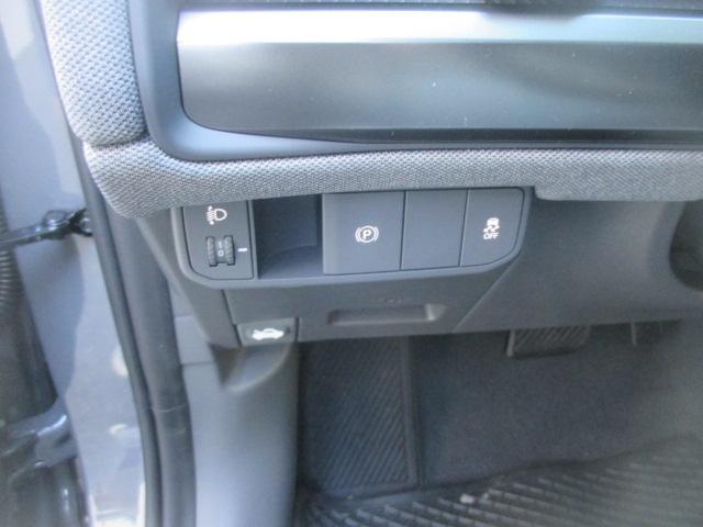 KIA EV3 81 kWh Earth-image-11