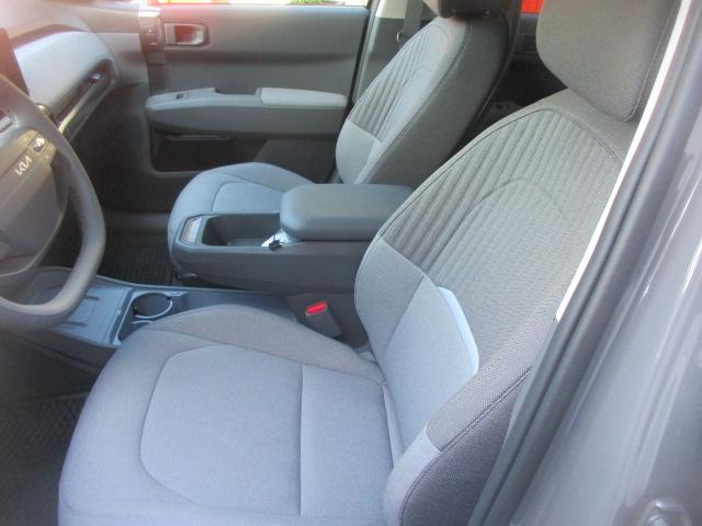 KIA EV3 81 kWh Earth-image-5