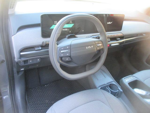 KIA EV3 81 kWh Earth-image-6