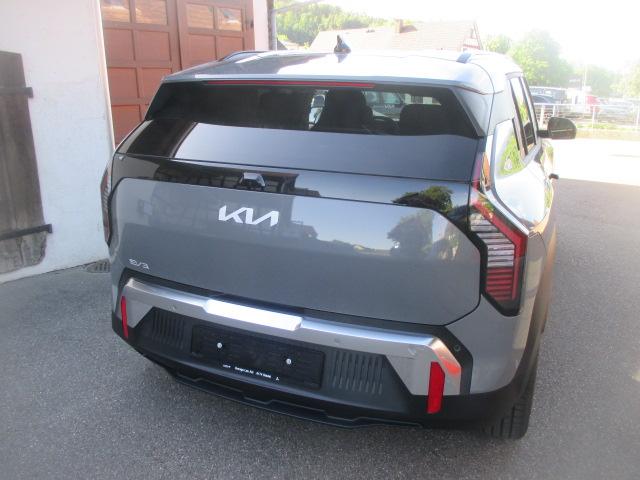 KIA EV3 81 kWh Earth-image-3