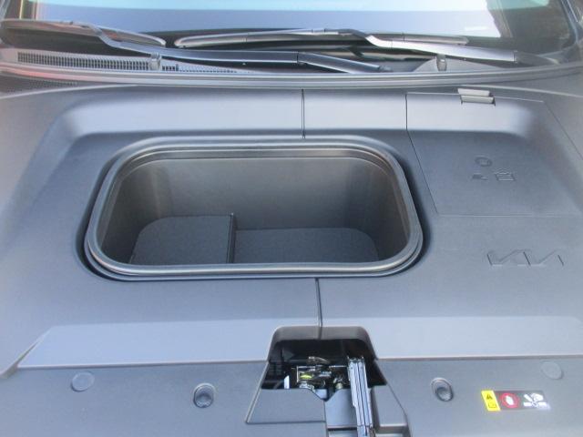 KIA EV3 81 kWh Earth-image-14