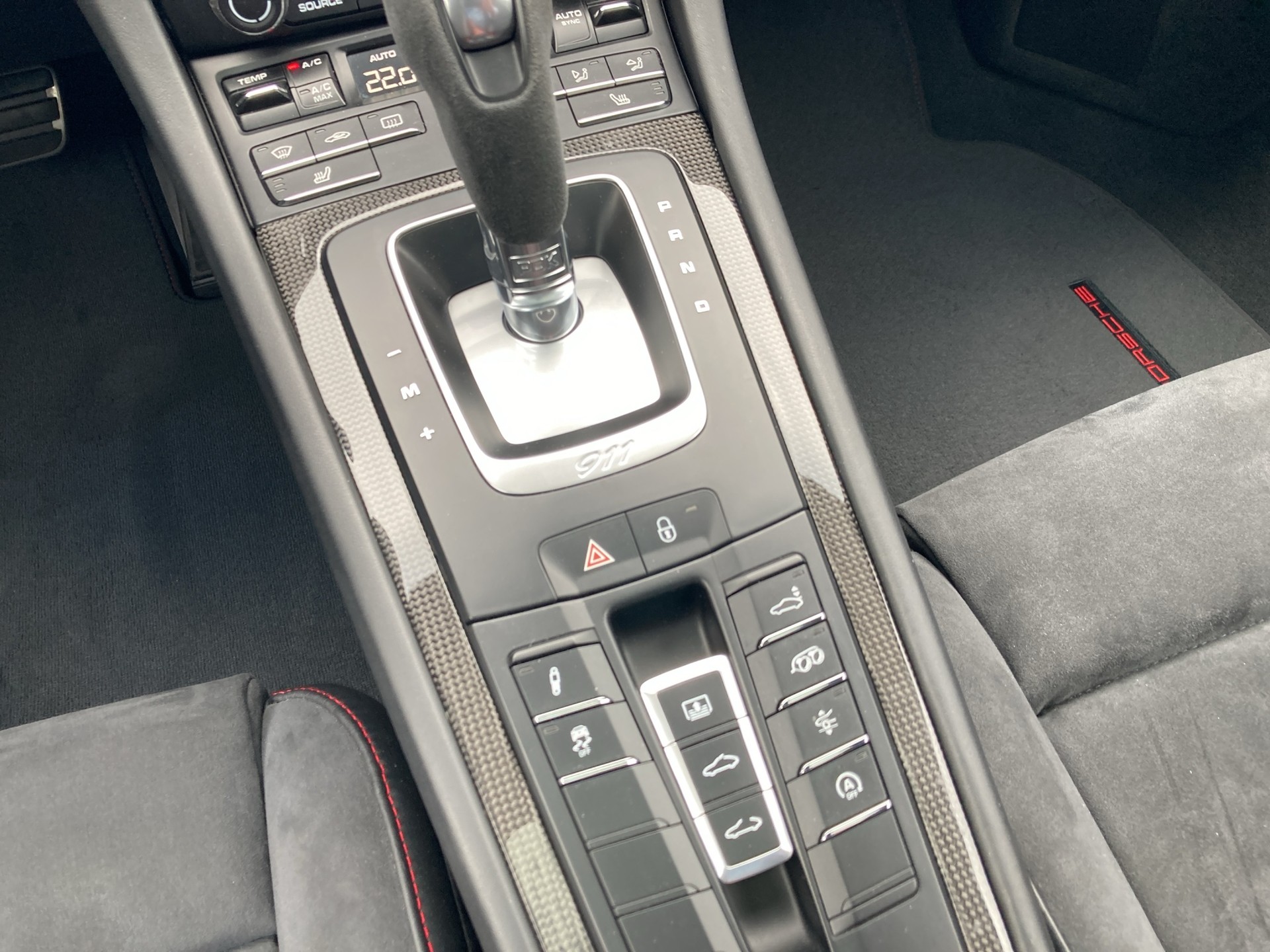 PORSCHE 911 Carrera 4 GTS-image-14