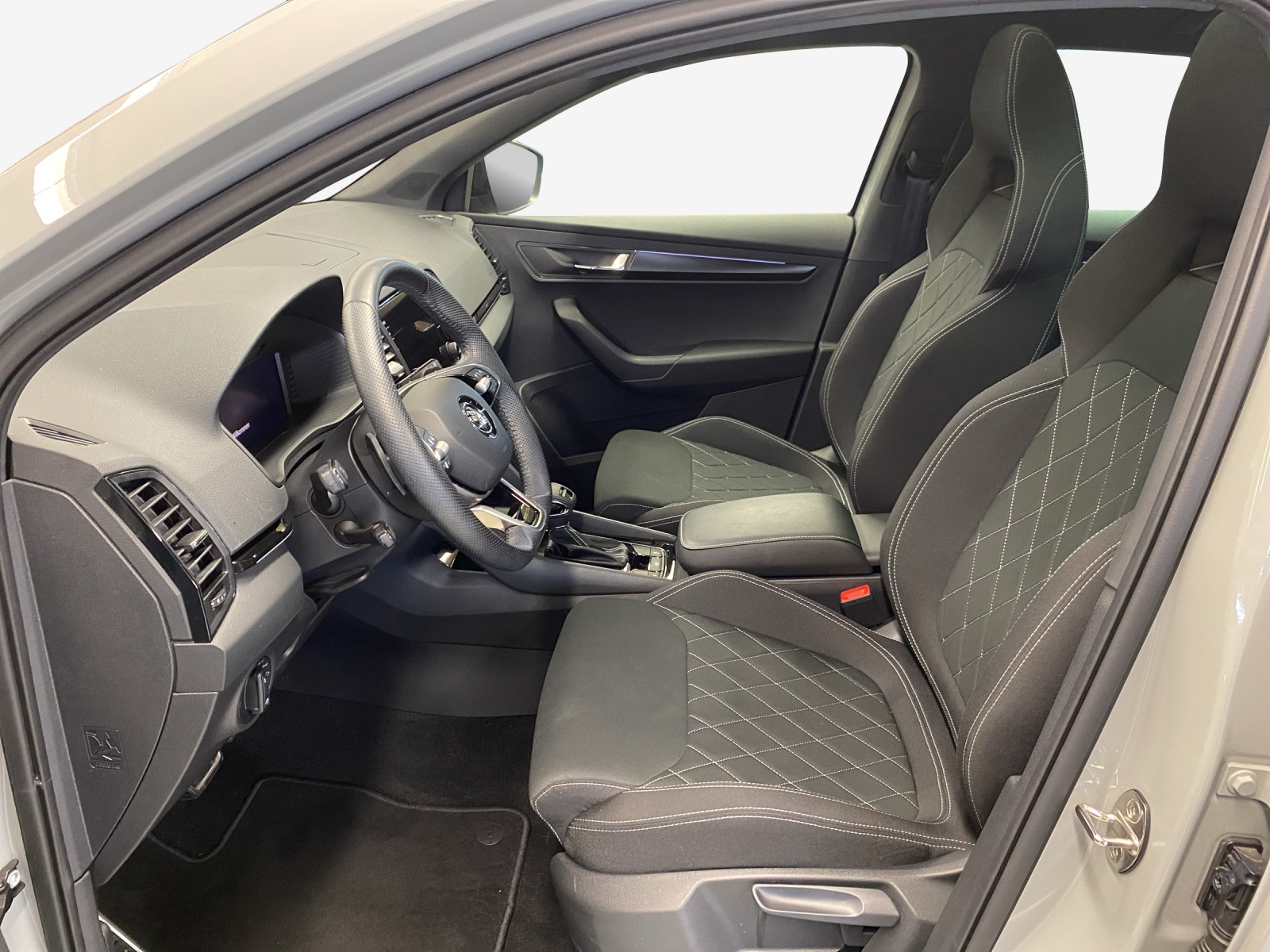 SKODA Karoq SL 1.5 TSI 150PS 7DSG-image-8