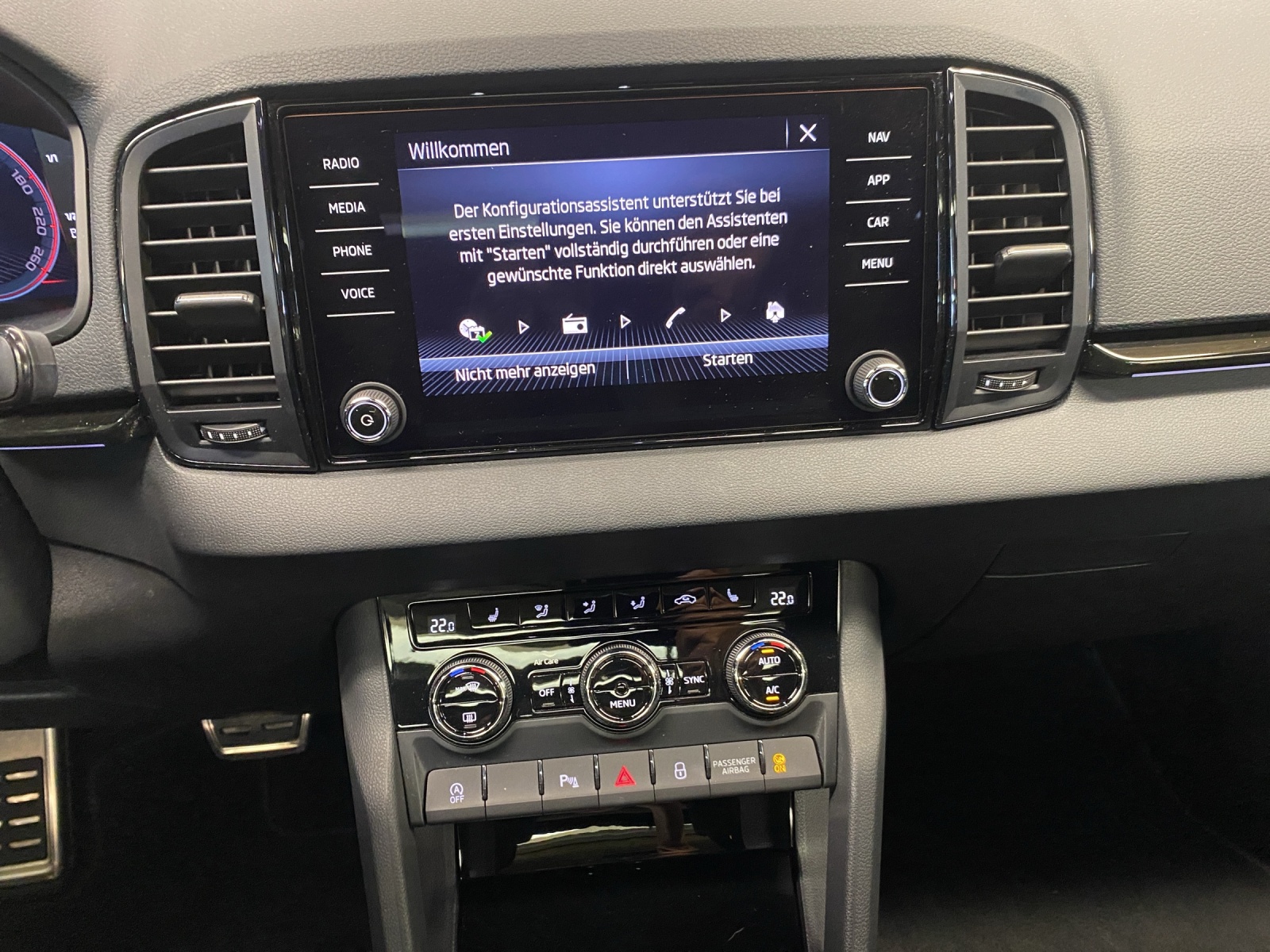 SKODA Karoq SL 1.5 TSI 150PS 7DSG-image-11