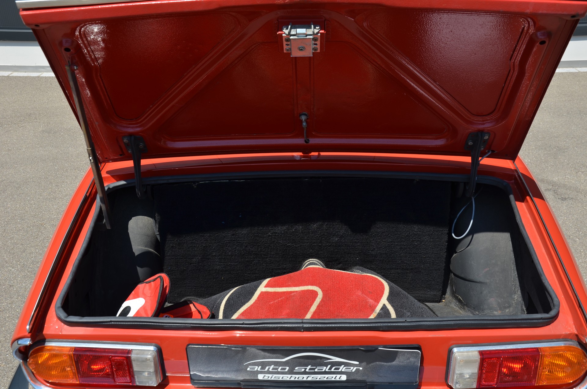 TRIUMPH IV-image-8