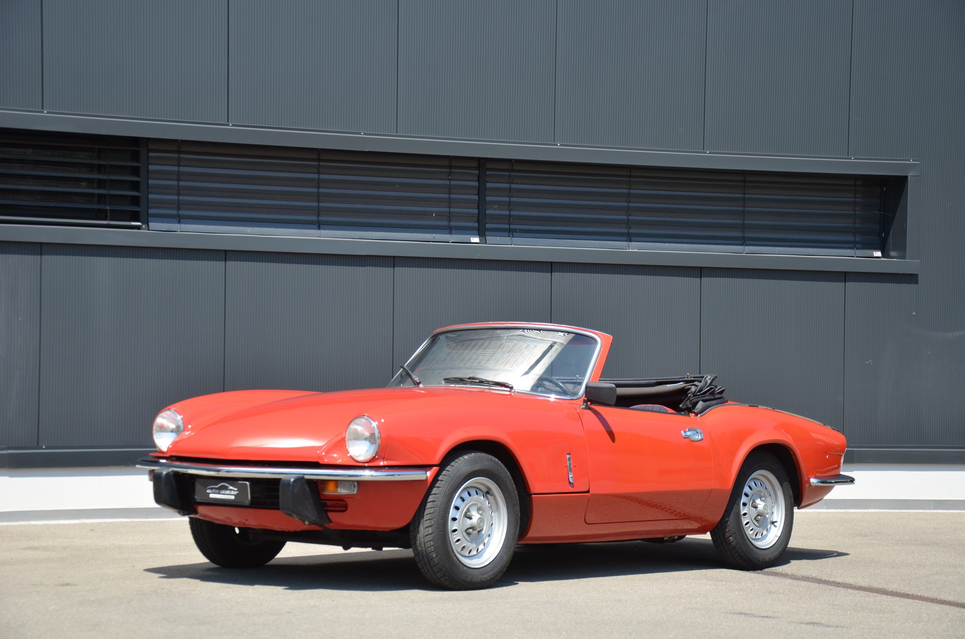 TRIUMPH IV-image-0