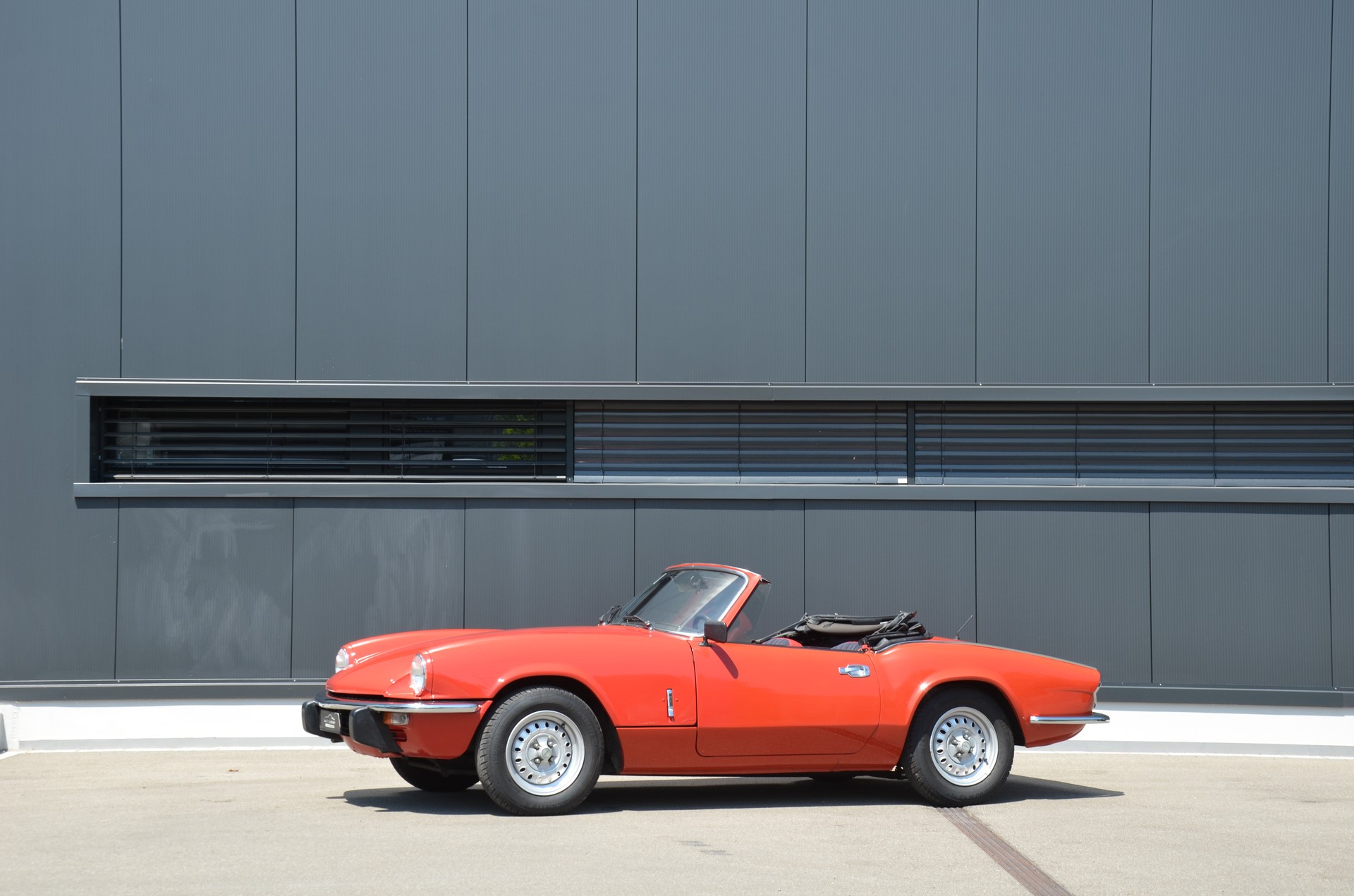TRIUMPH IV-image-1