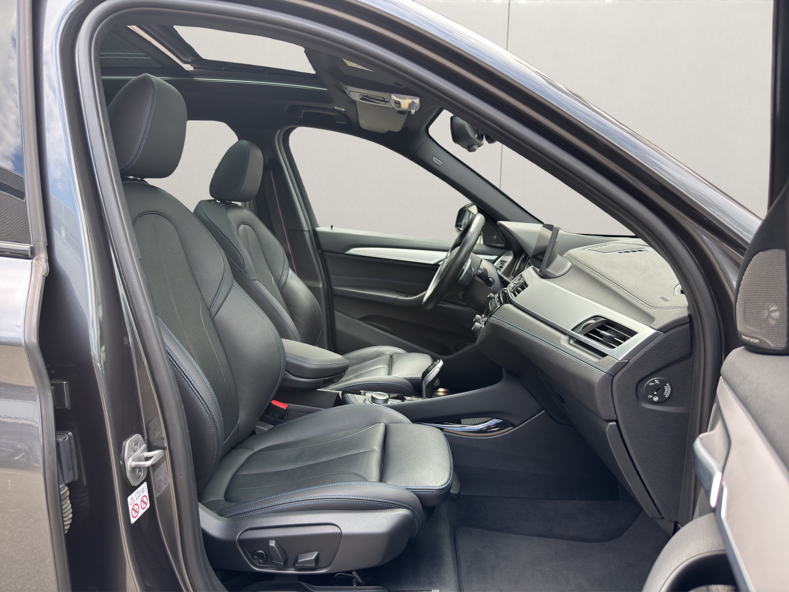 BMW X1 xDrive 25d M Sport Steptronic-image-12